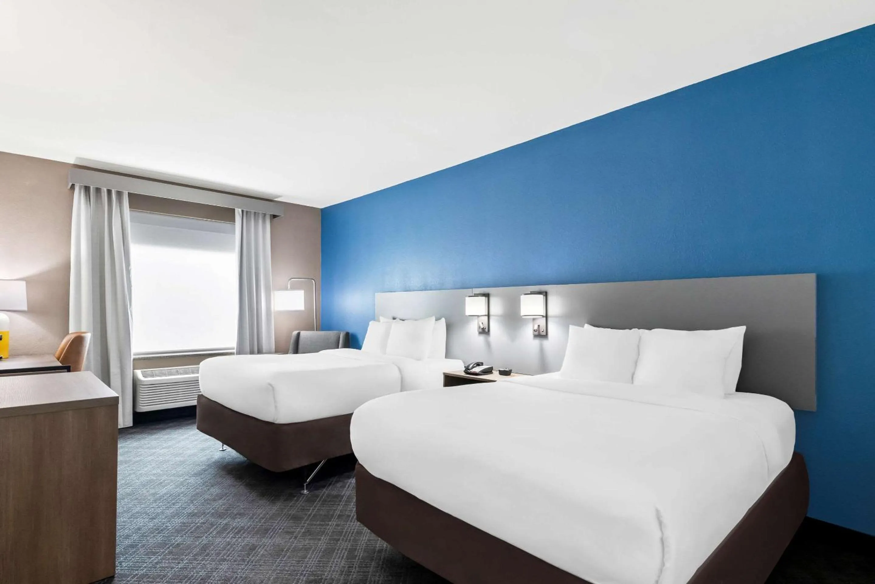 Bedroom, Bed in Comfort Inn Sylva - Cullowhee