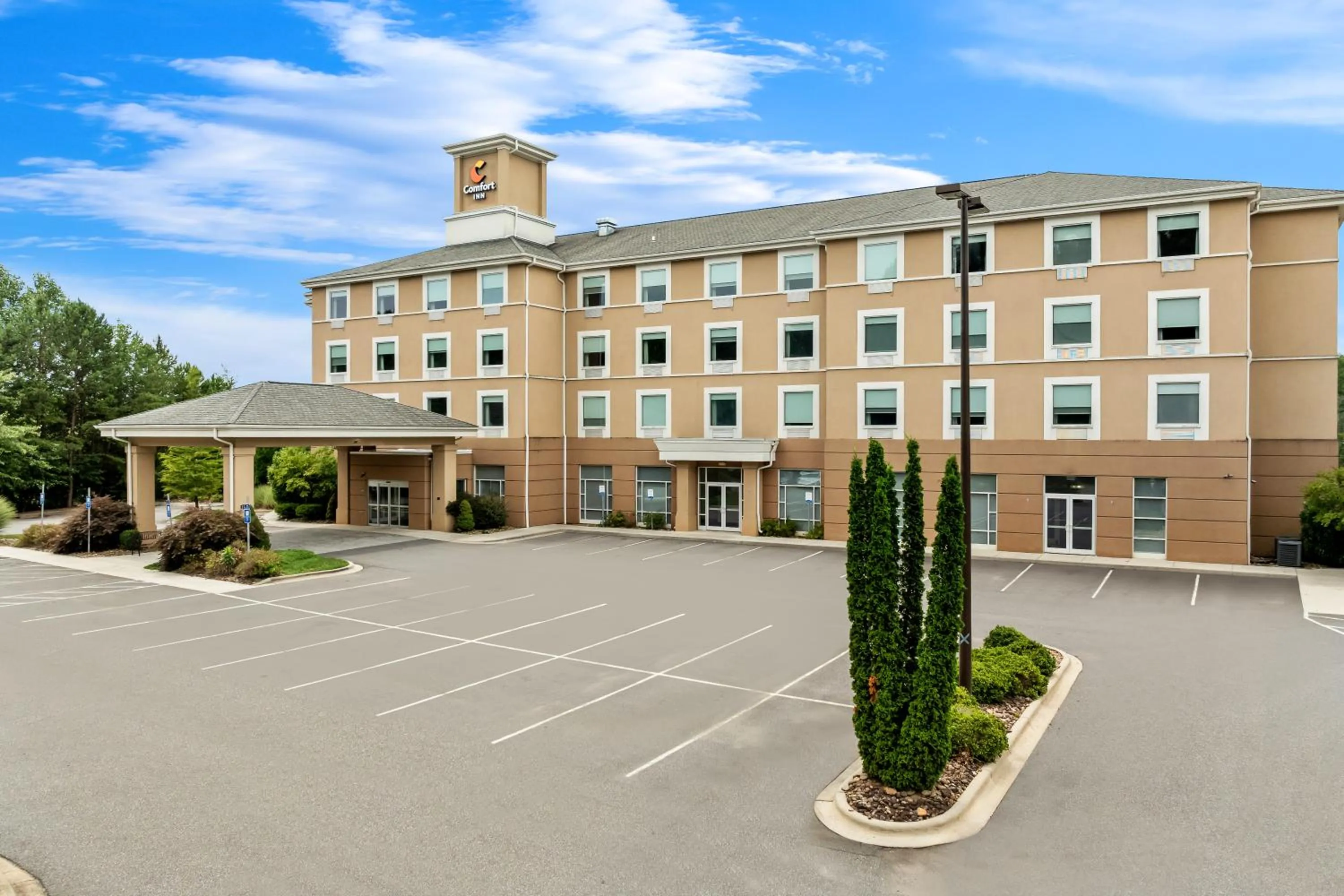 Property building in Comfort Inn Sylva - Cullowhee