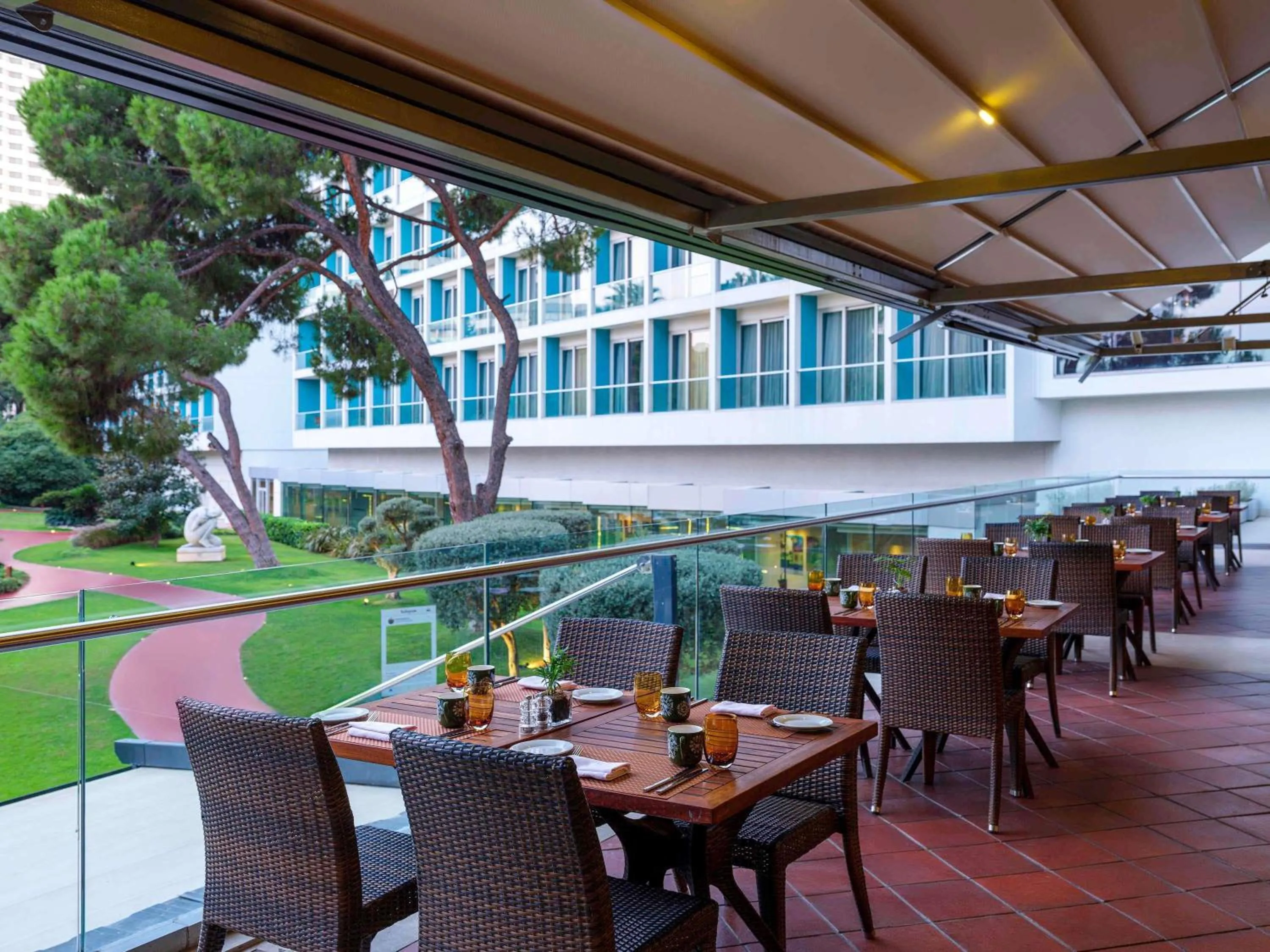 Restaurant/places to eat in Swissotel Buyuk Efes Izmir