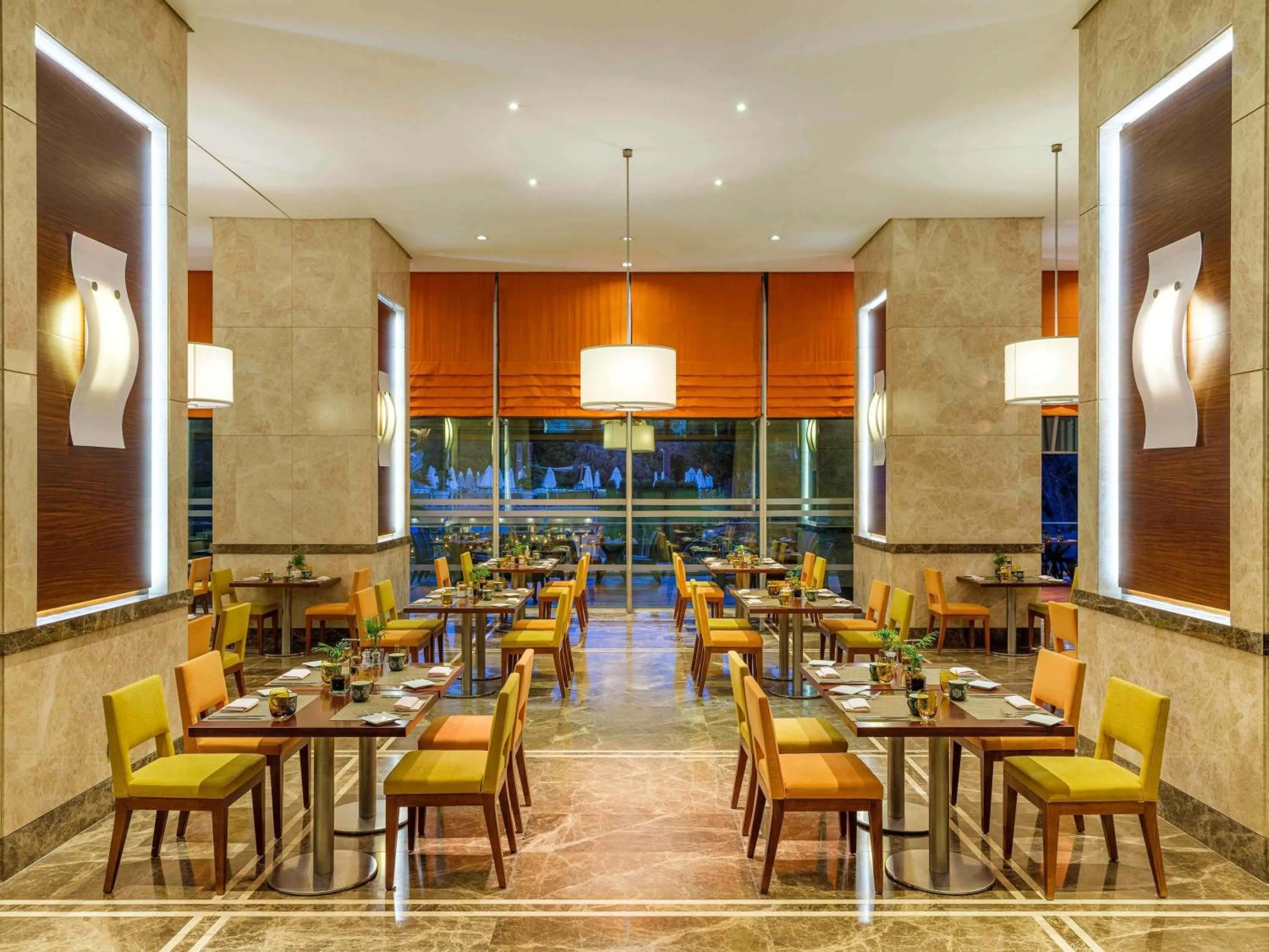 Restaurant/places to eat in Swissotel Buyuk Efes Izmir