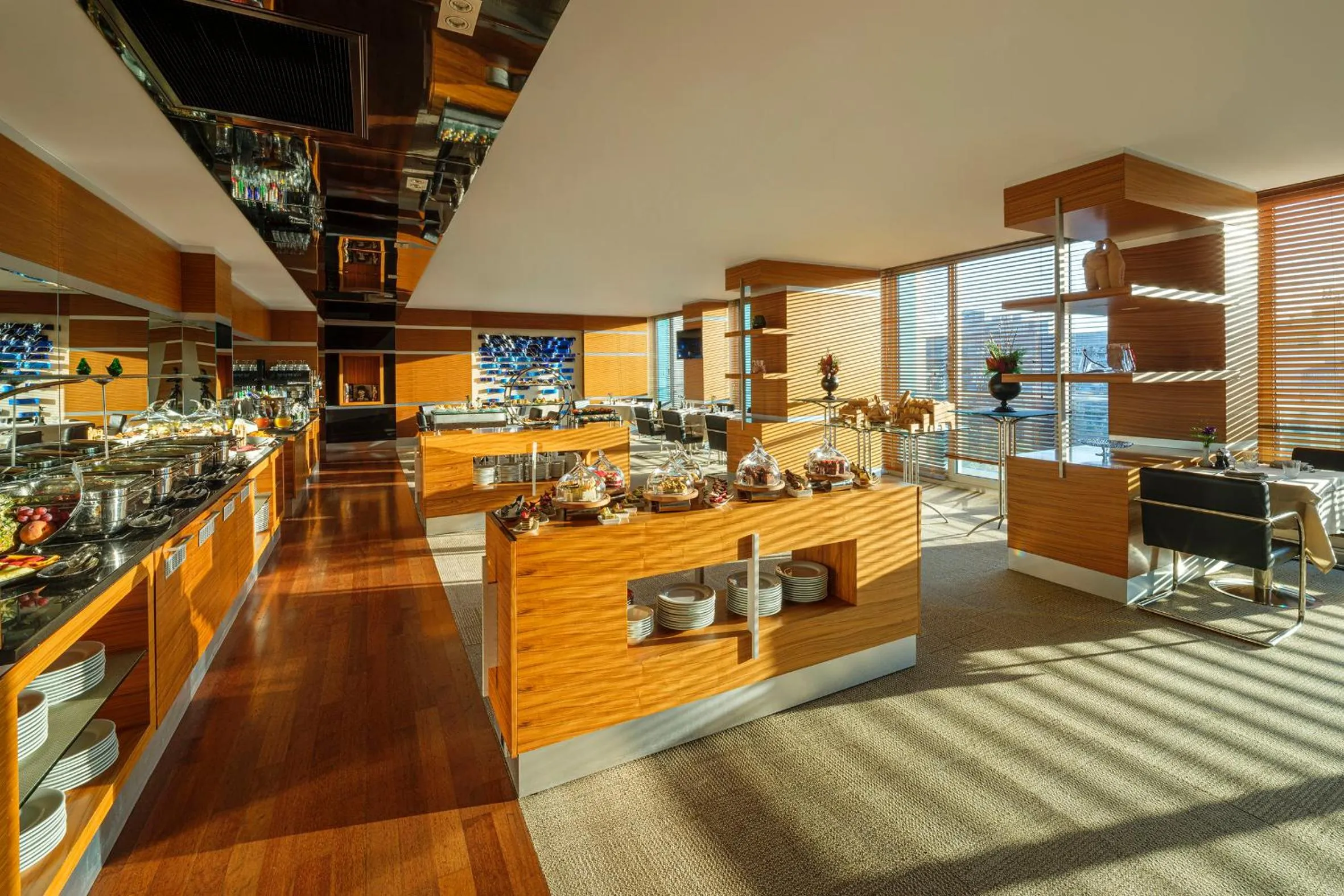 Restaurant/places to eat in Swissotel Buyuk Efes Izmir