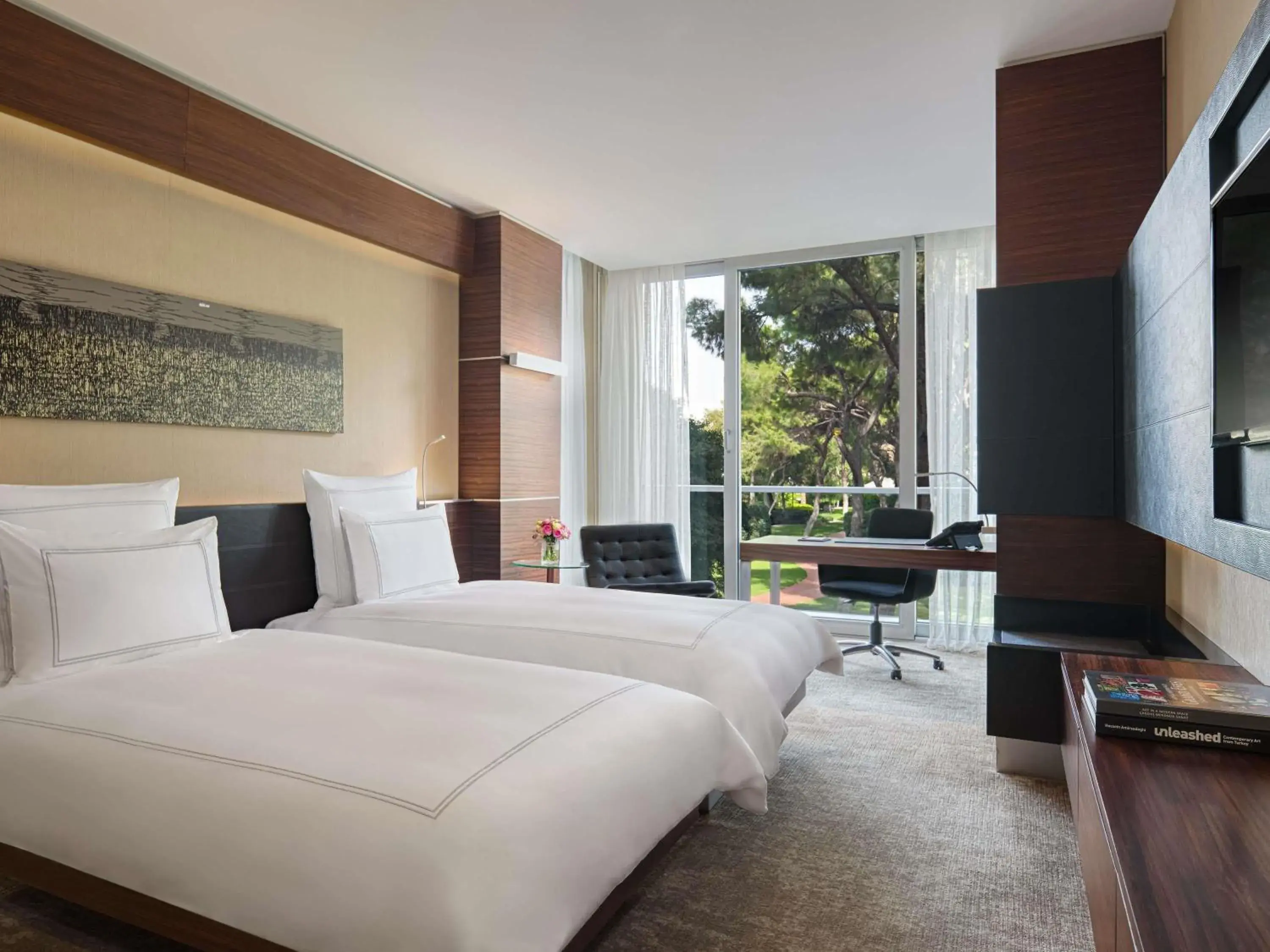 Classic Twin Room with Garden View in Swissotel Buyuk Efes Izmir Classic Twin Room with Garden View in Swissotel Buyuk Efes Izmir