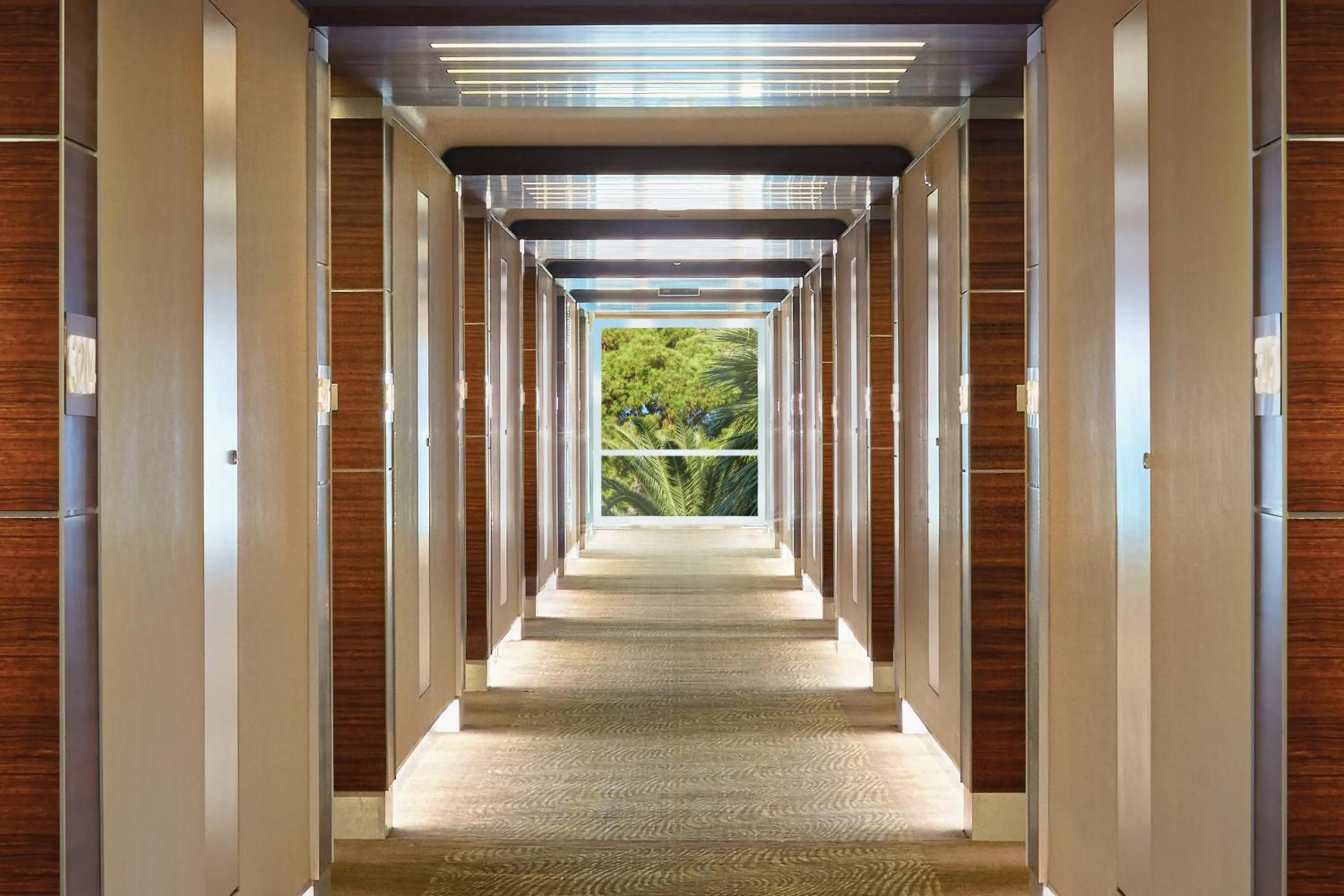 Inner courtyard view in Swissotel Buyuk Efes Izmir