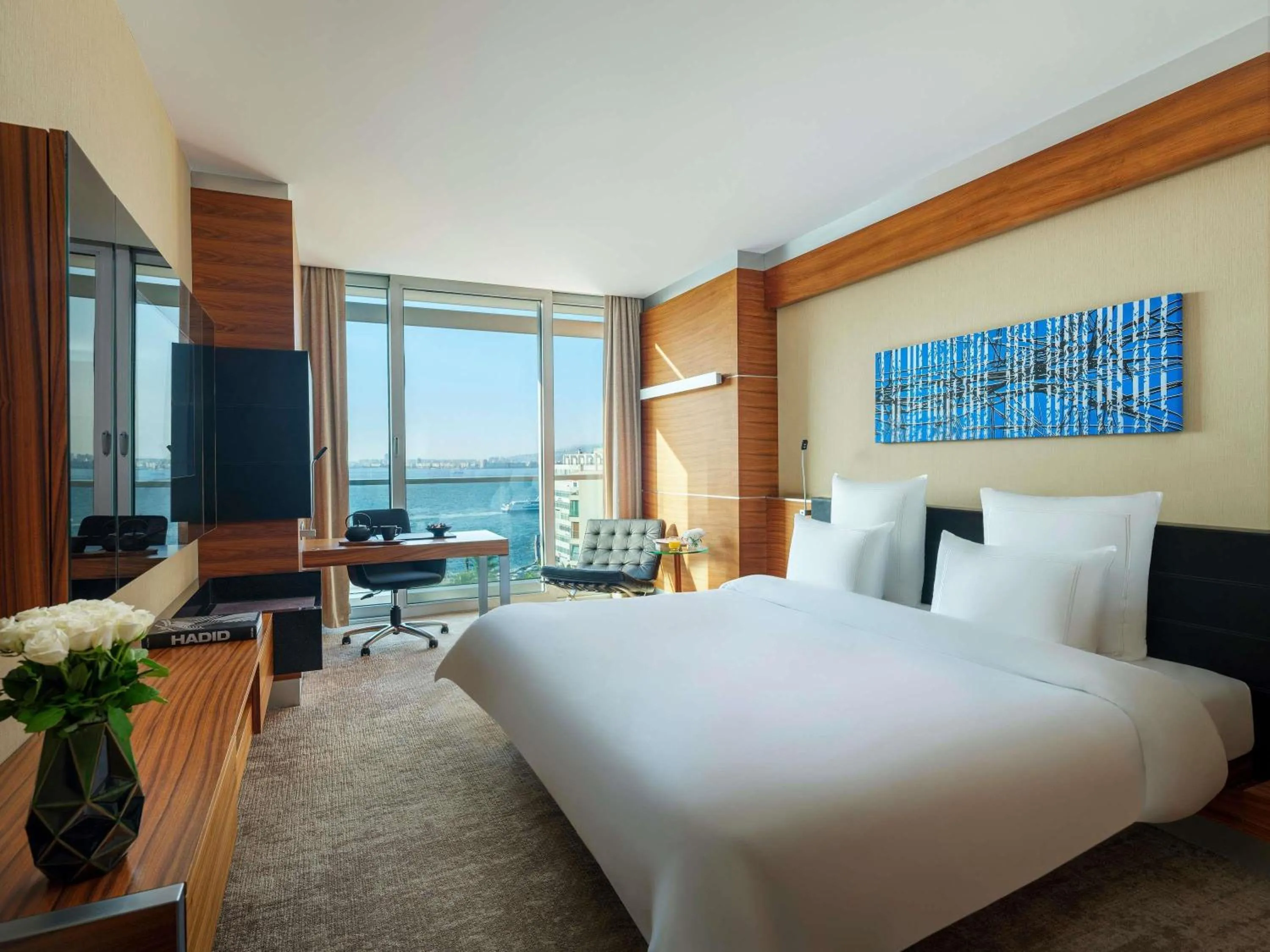 Bedroom, Bed in Swissotel Buyuk Efes Izmir