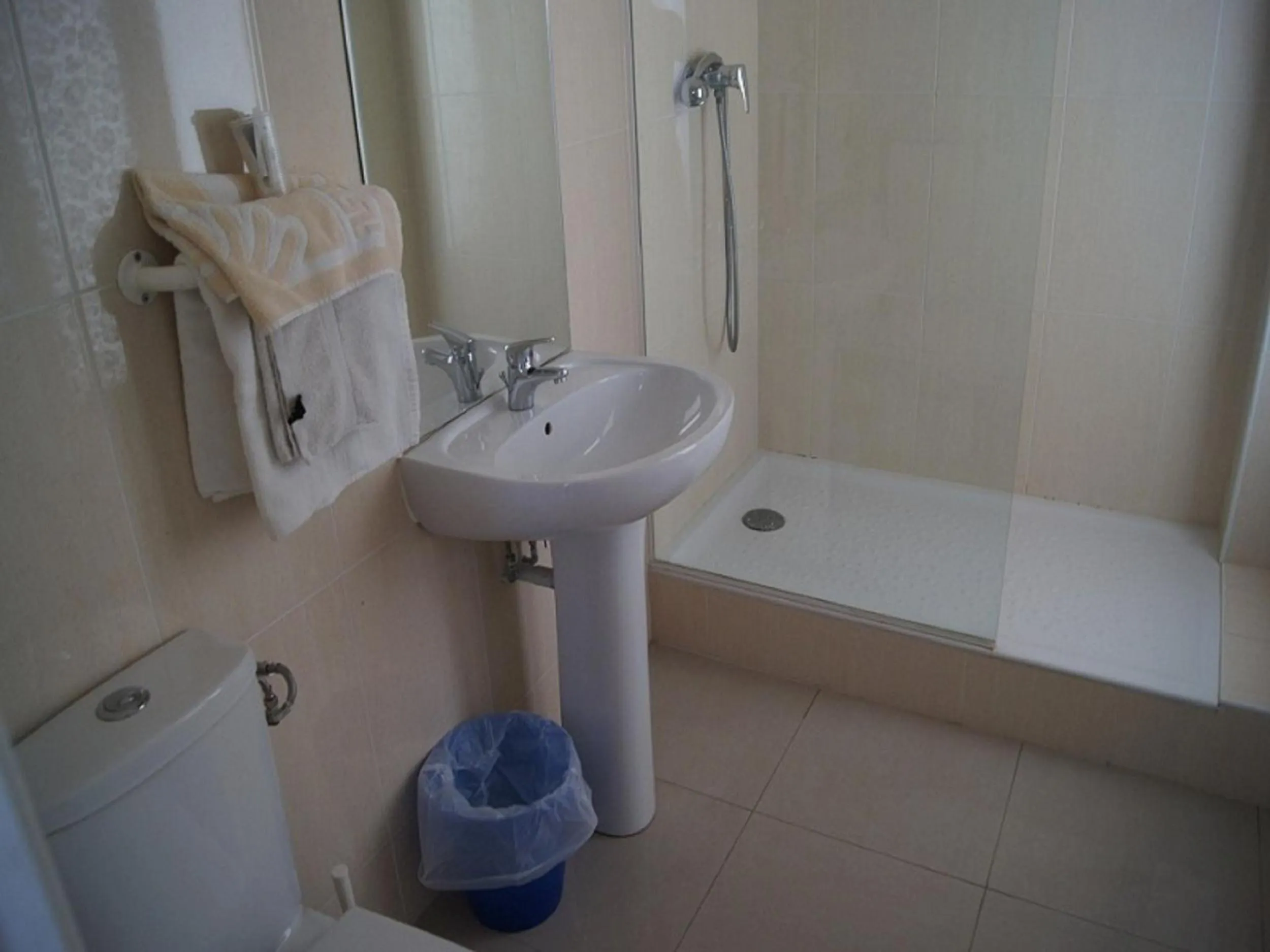 Bathroom in Hôtel Moderne