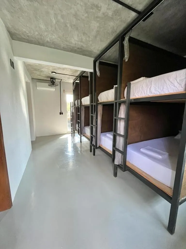 Bedroom, Bed in Straw Hat Surf Hostel & Bar