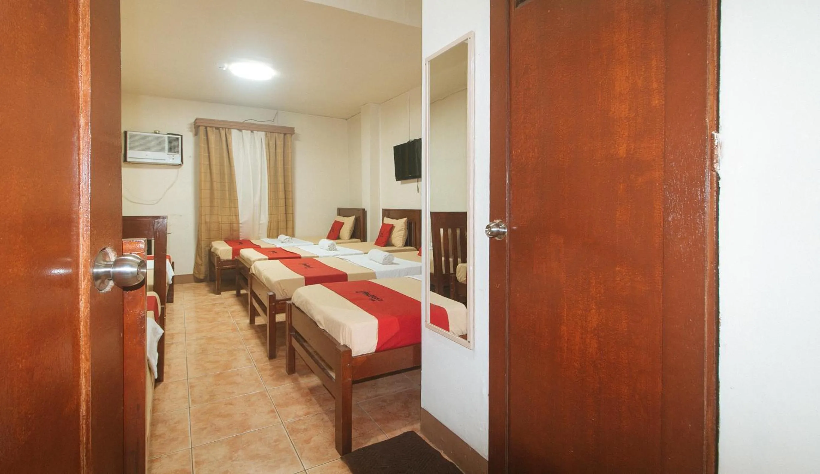 Bed in RedDoorz @ Plaza La Paz Iloilo City