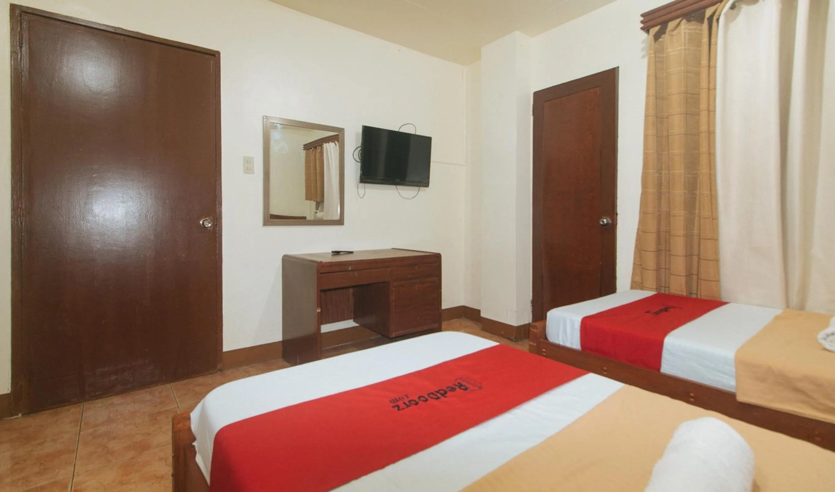 Bed in RedDoorz @ Plaza La Paz Iloilo City