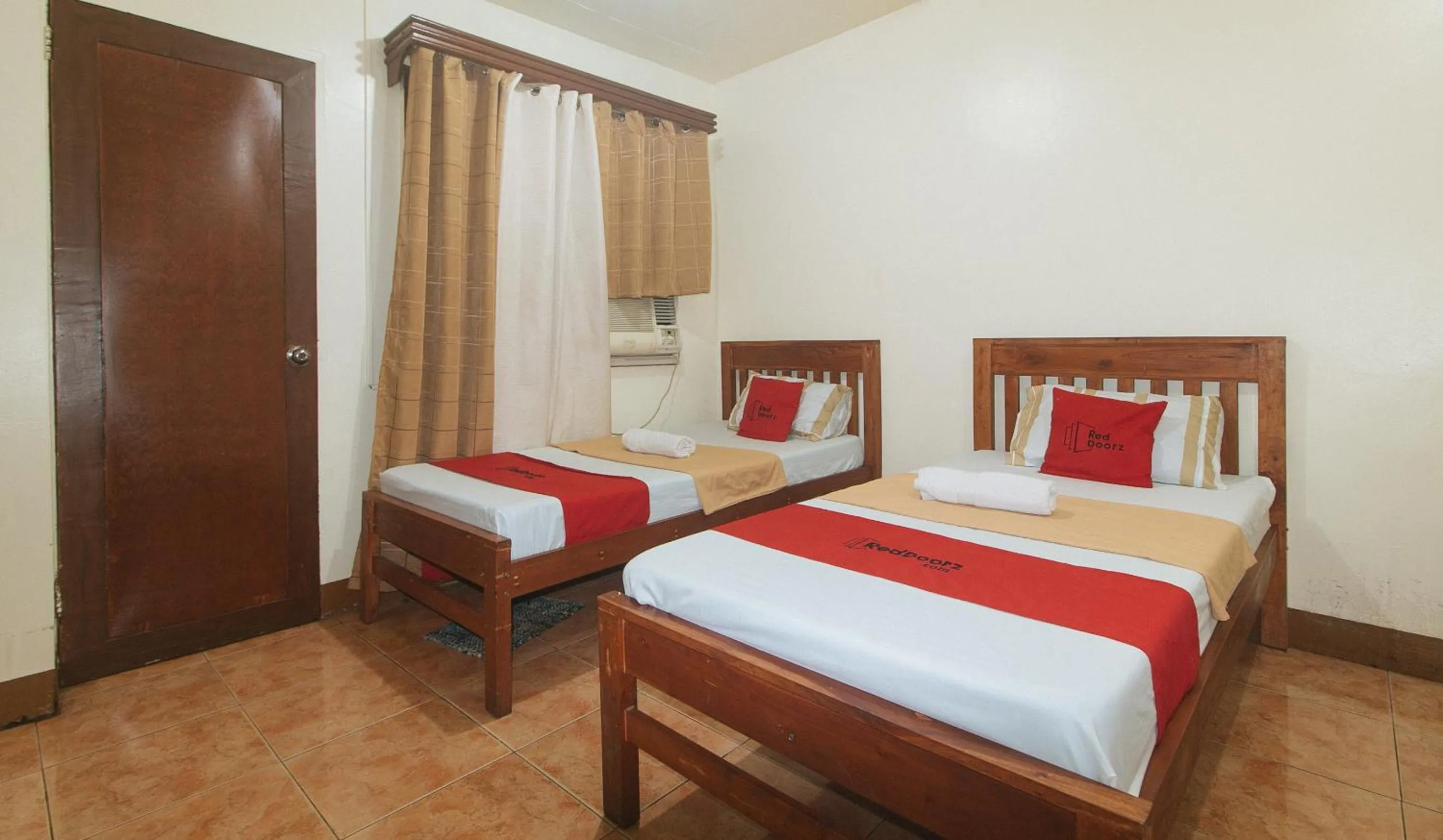 Bed in RedDoorz @ Plaza La Paz Iloilo City