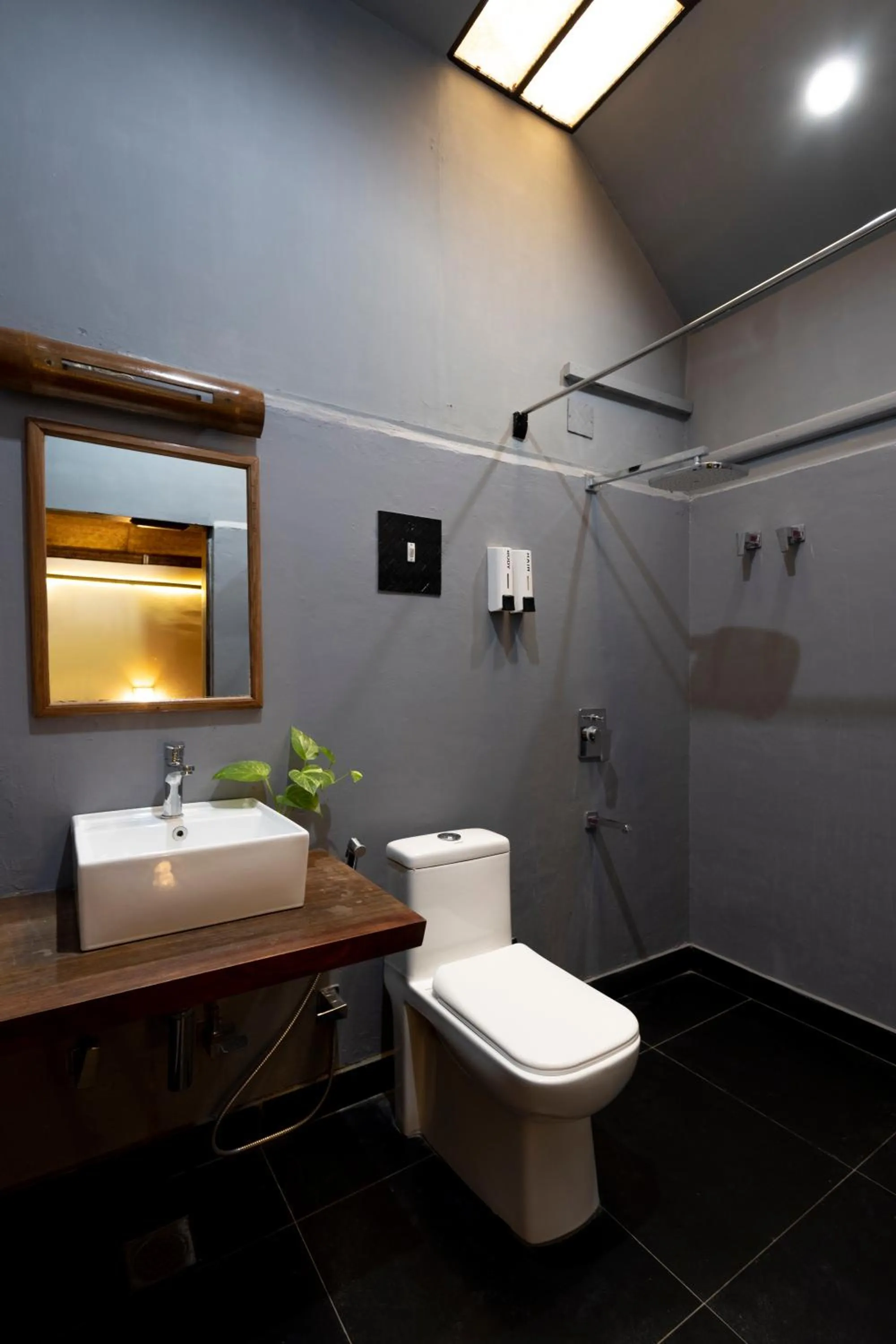 Bathroom in Wild Orchid