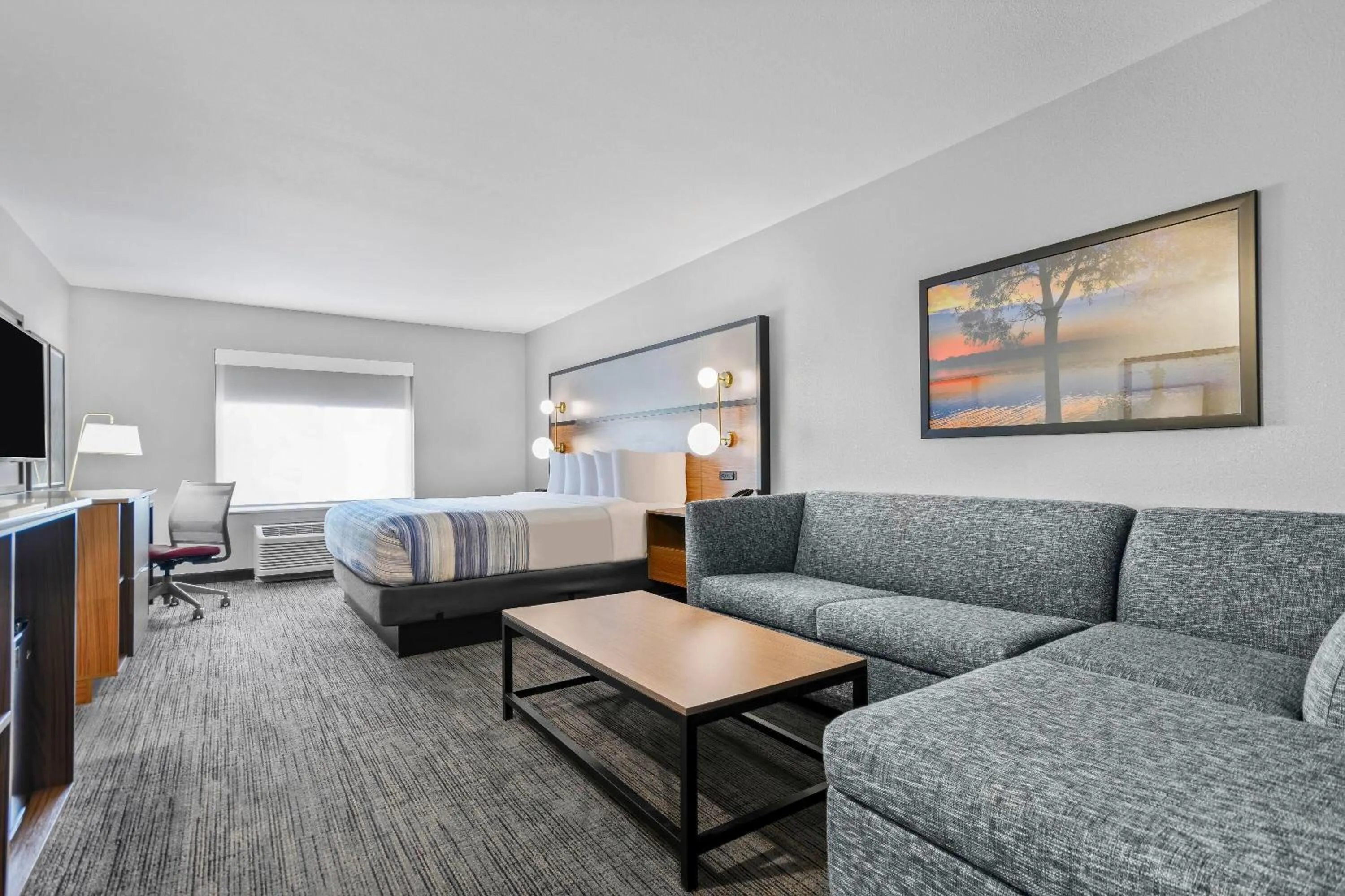 Photo of the whole room, Bed in AmericInn by Wyndham International Falls