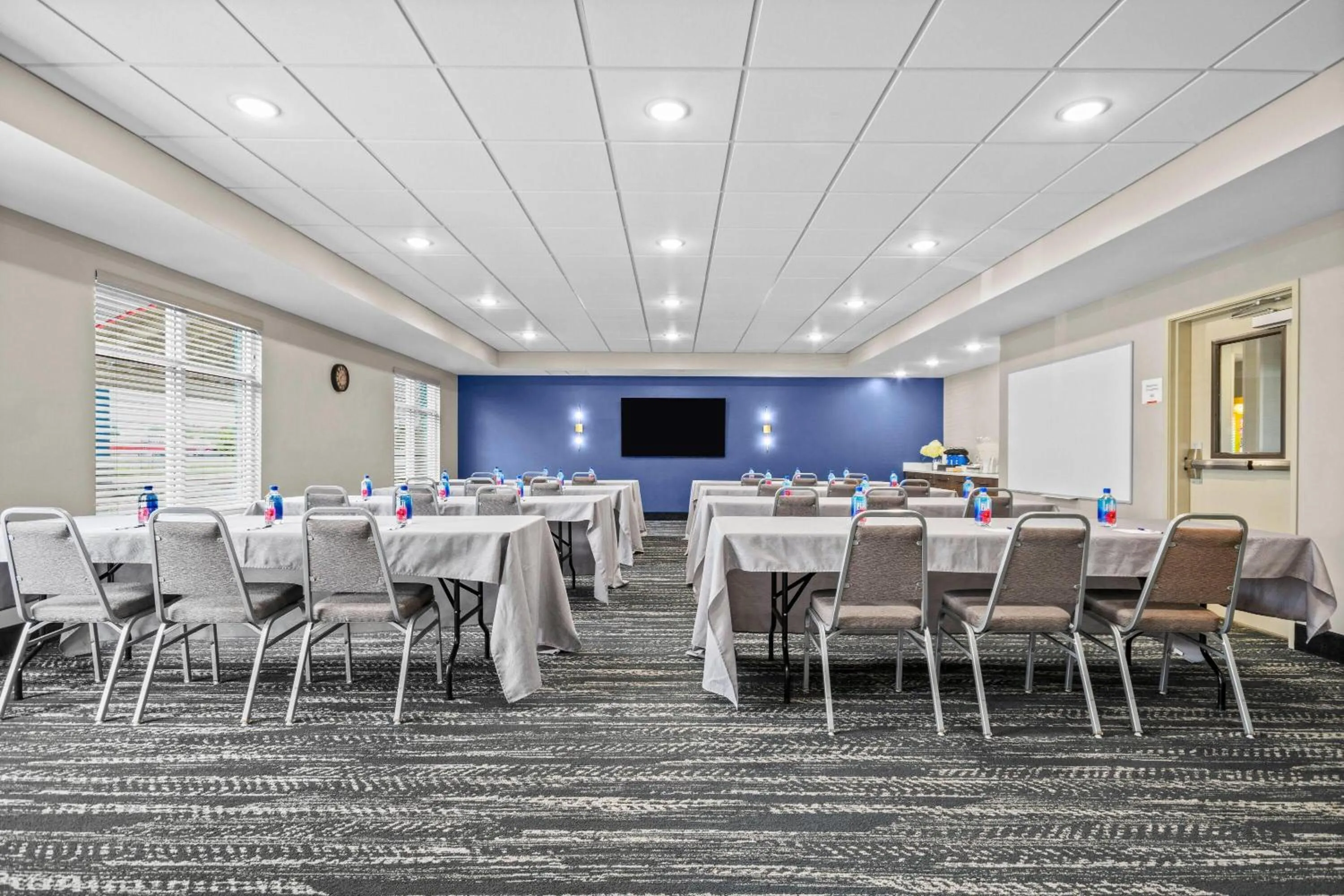 Meeting/conference room in AmericInn by Wyndham International Falls
