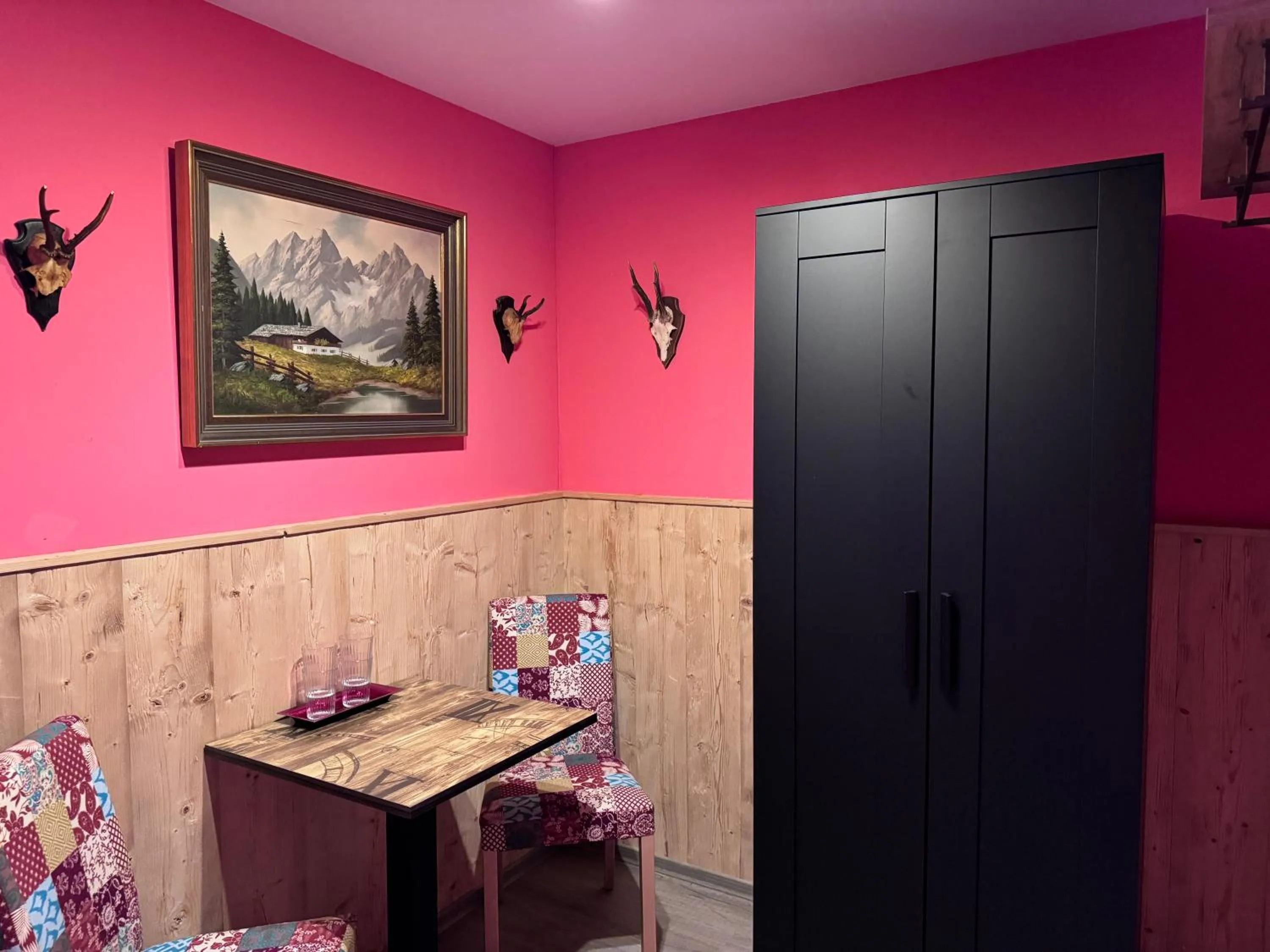 Seating area in Maiers Hotel