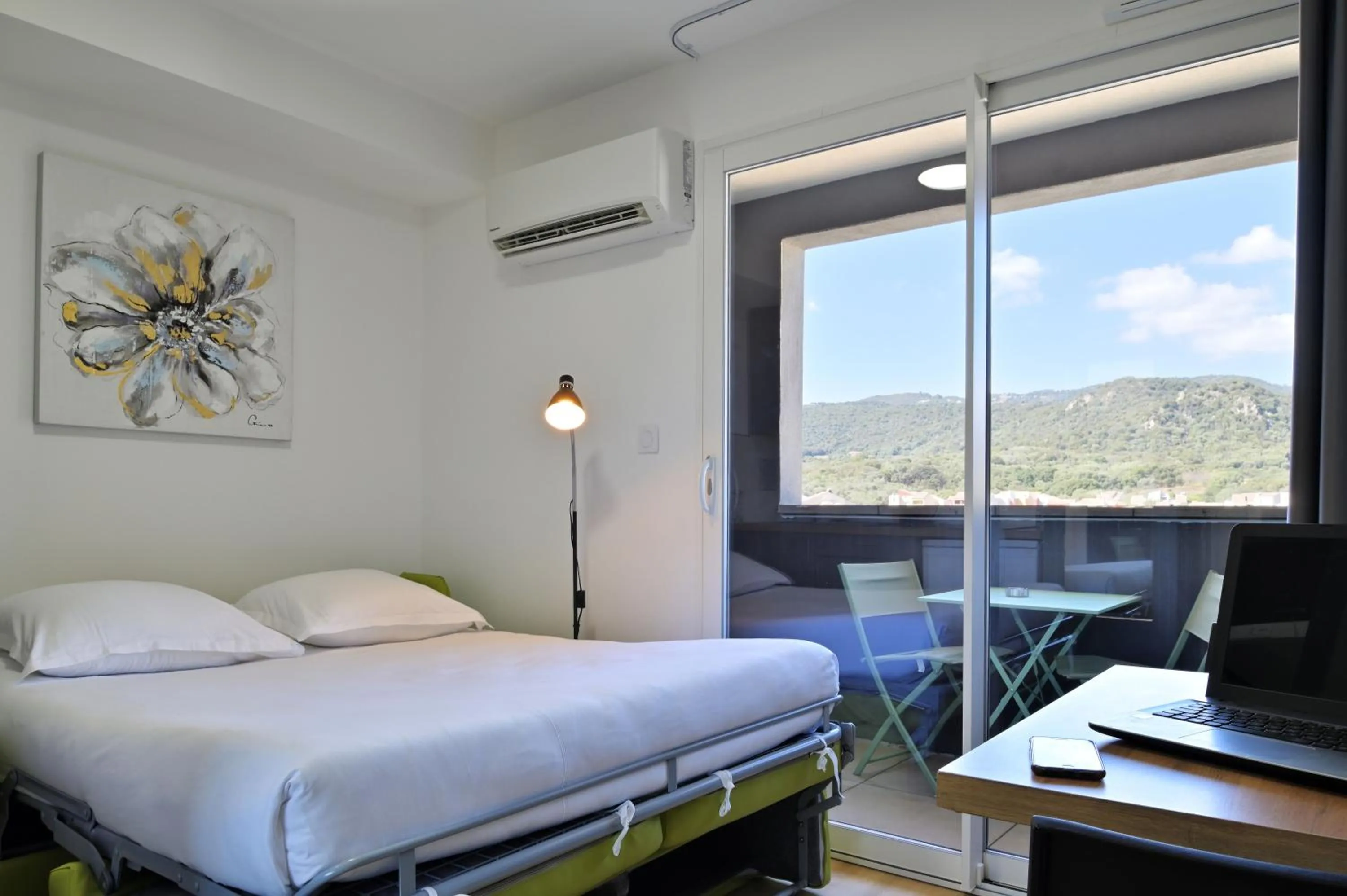 Bed in Résidence Easy Lodge