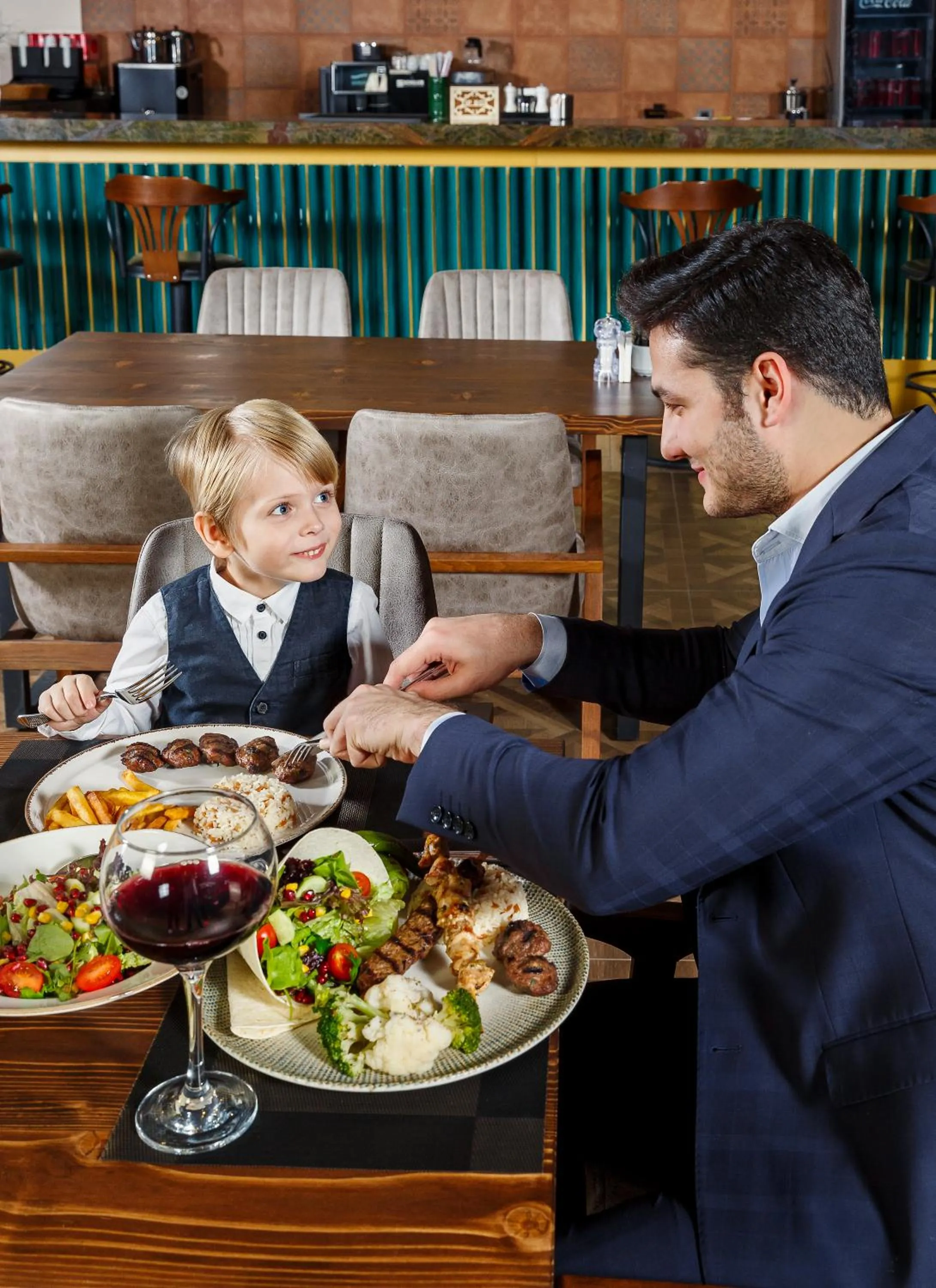 Restaurant/places to eat in Optimum Luxury Hotel&Spa