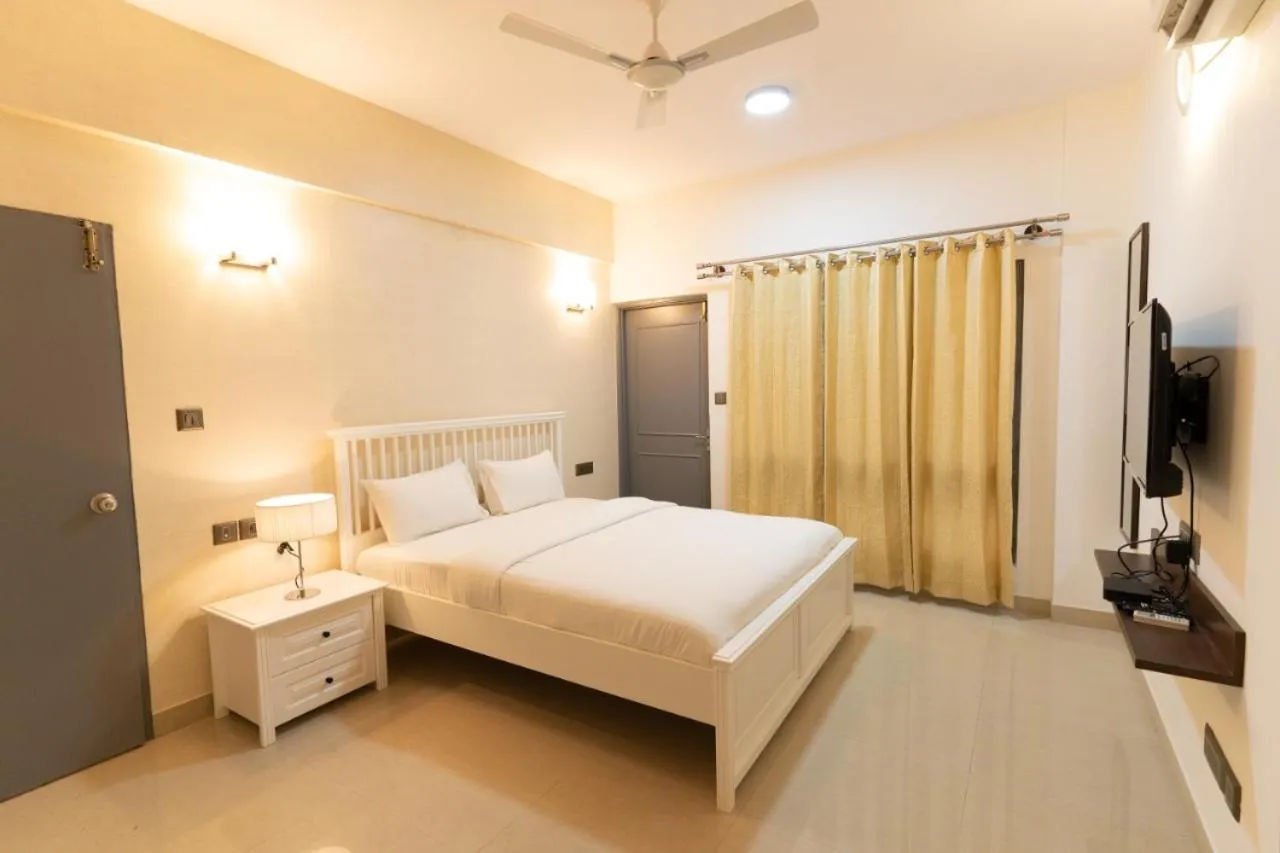 Bed in Regal Business Suites