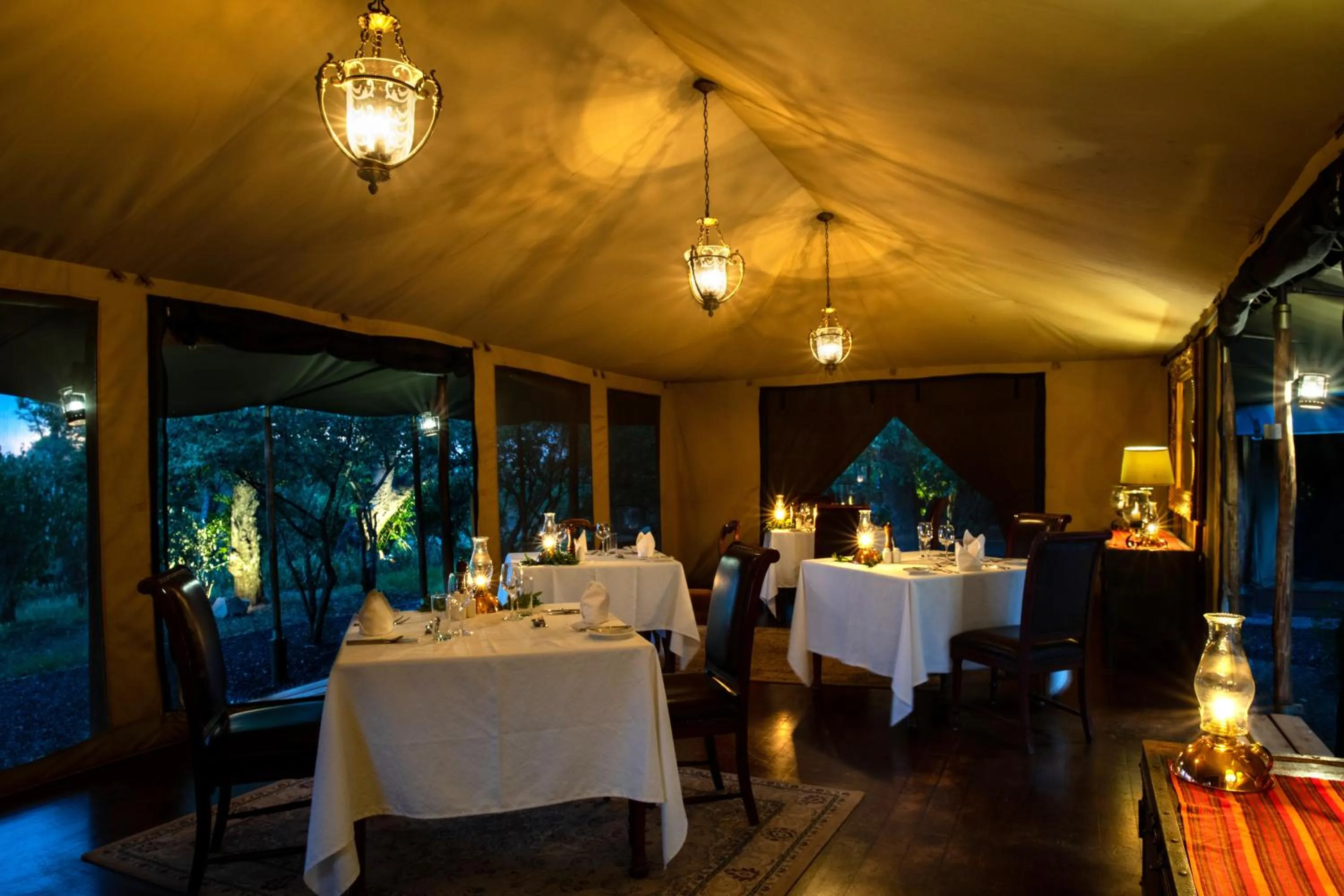 Restaurant/places to eat in Elewana Sand River Mara