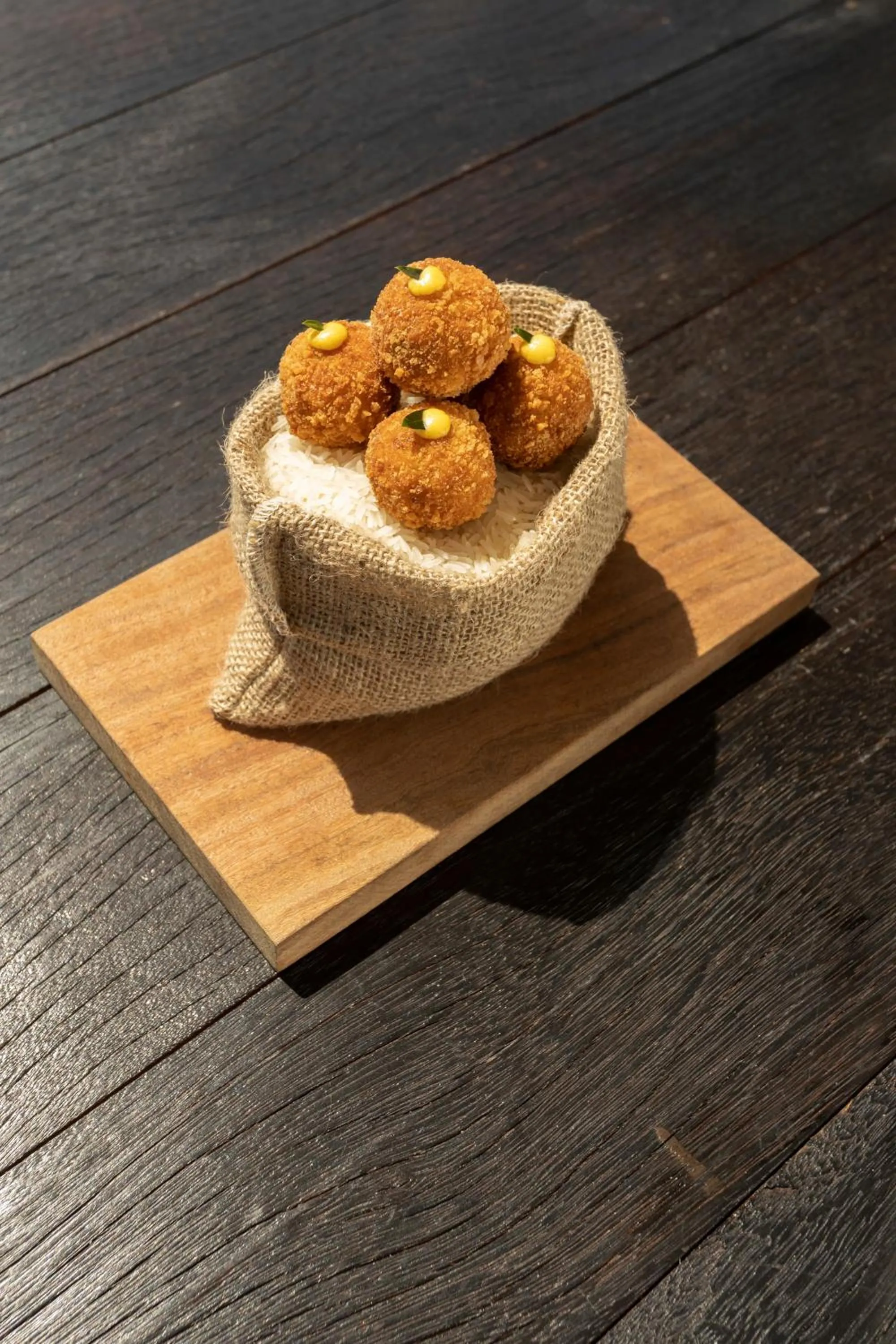 Restaurant/places to eat in KA BRU 1100 Boutique Hotel