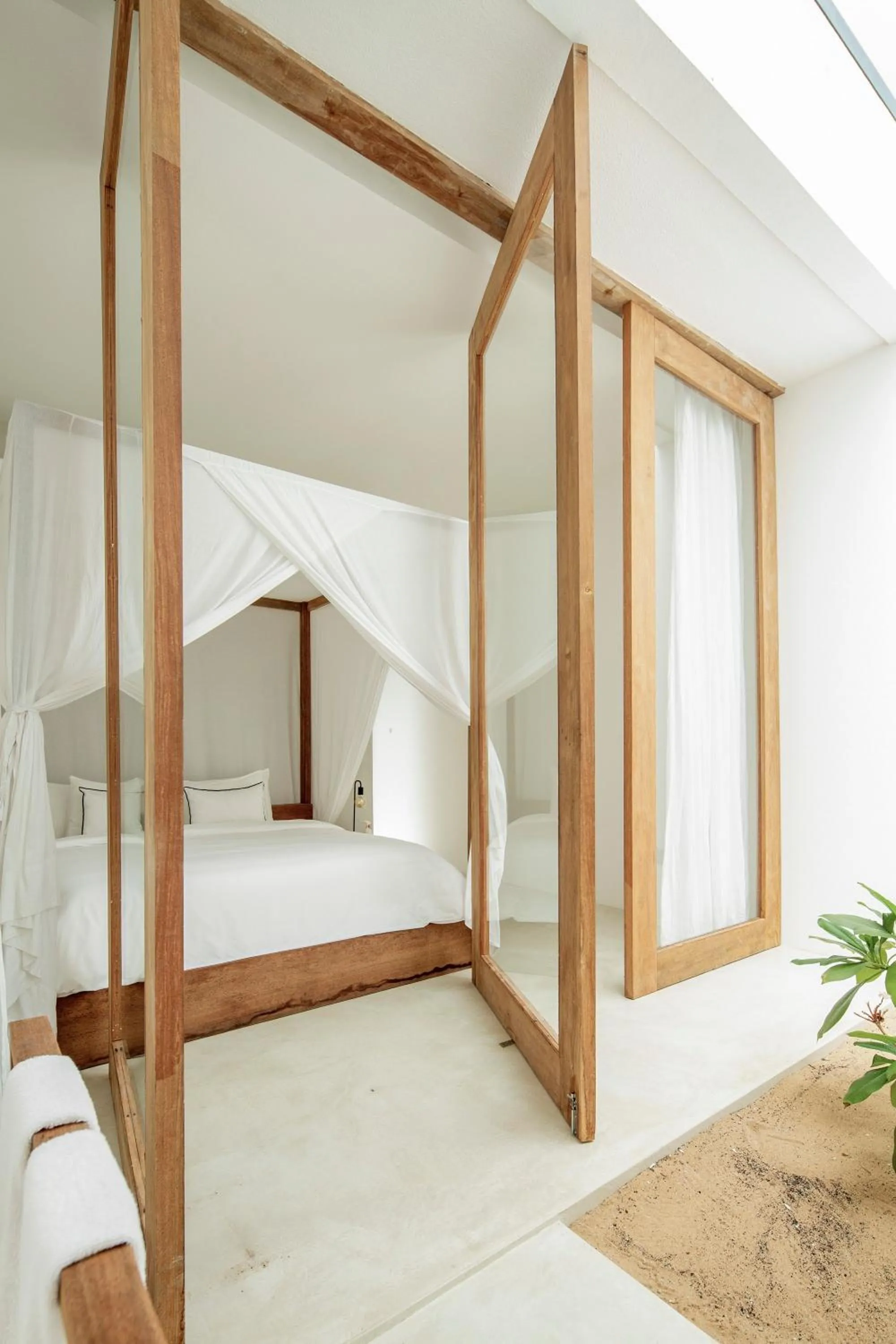 Shower, Bed in KA BRU 1100 Boutique Hotel