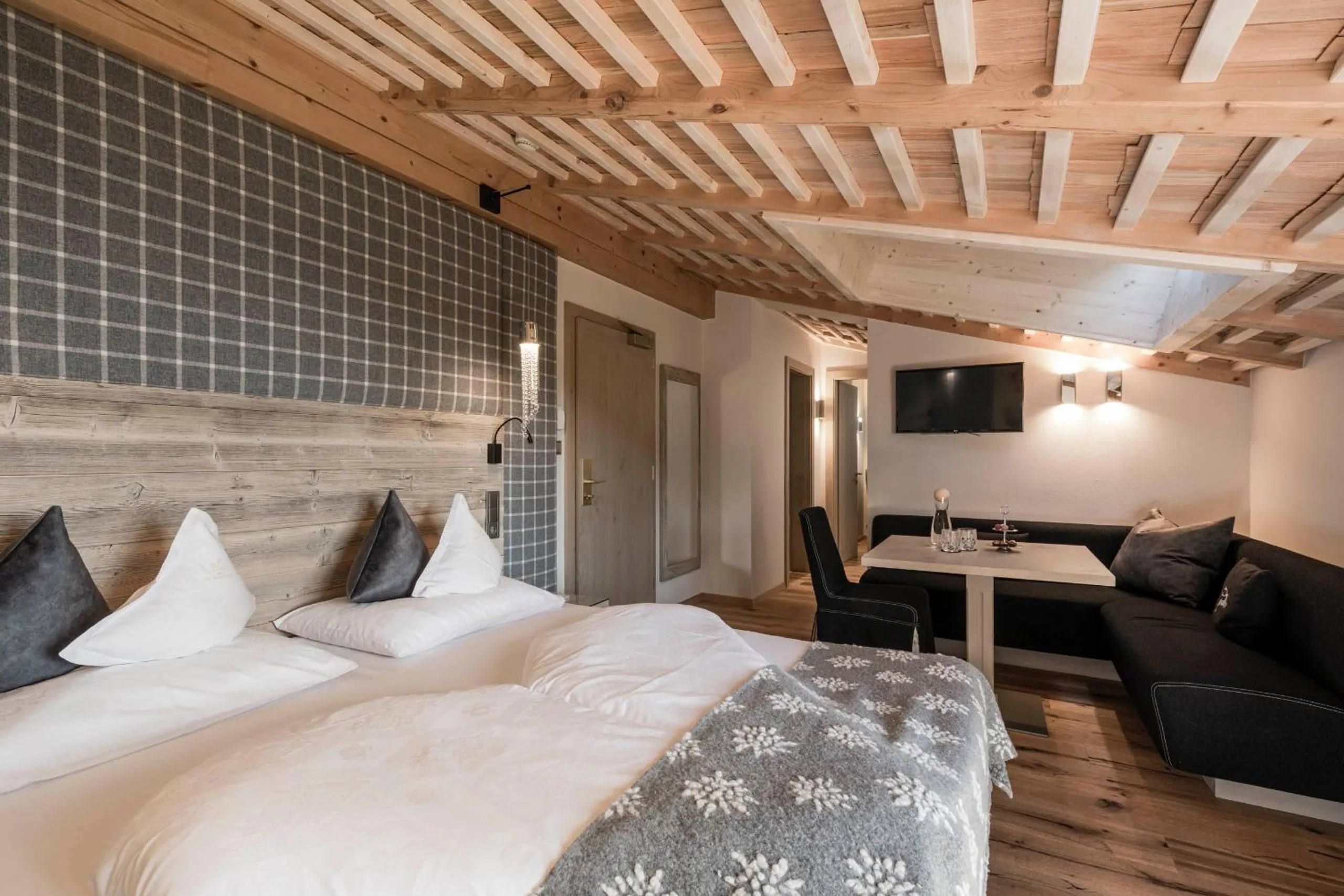 Bed in Hotel Rosa Eco Alpine Spa