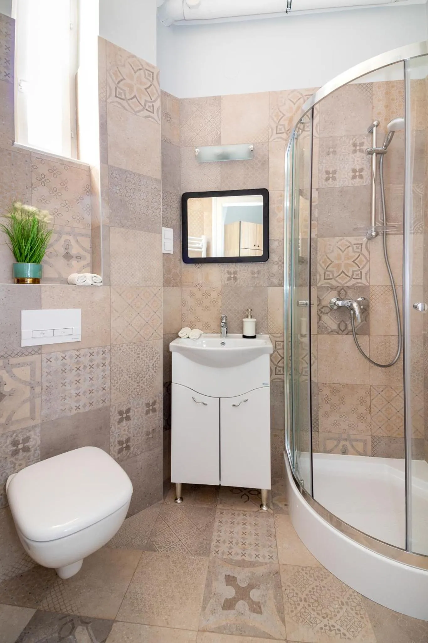 Buda Castle Serpentine Apartments