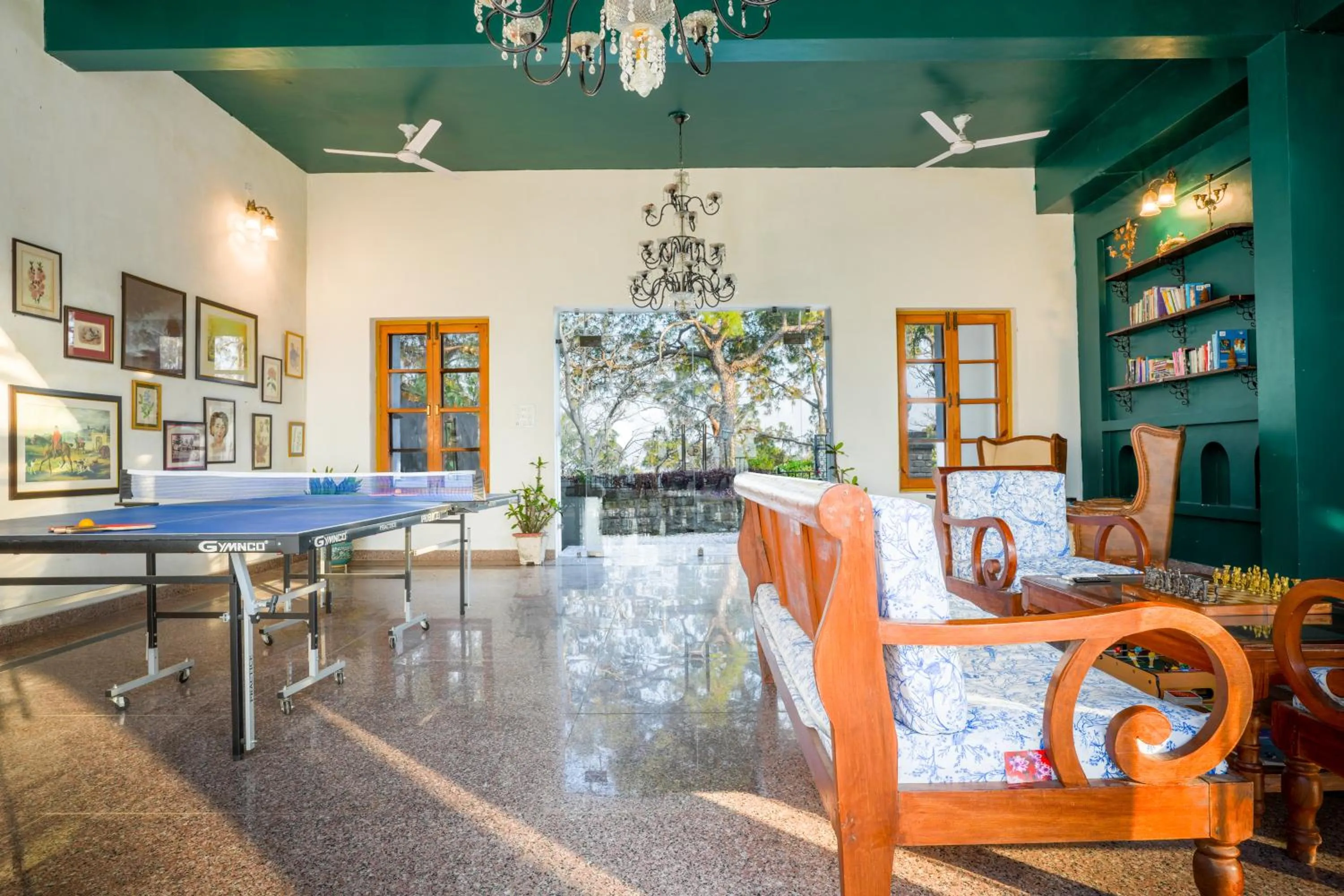 Living room in Seclude Nahan, Bantony Cottage