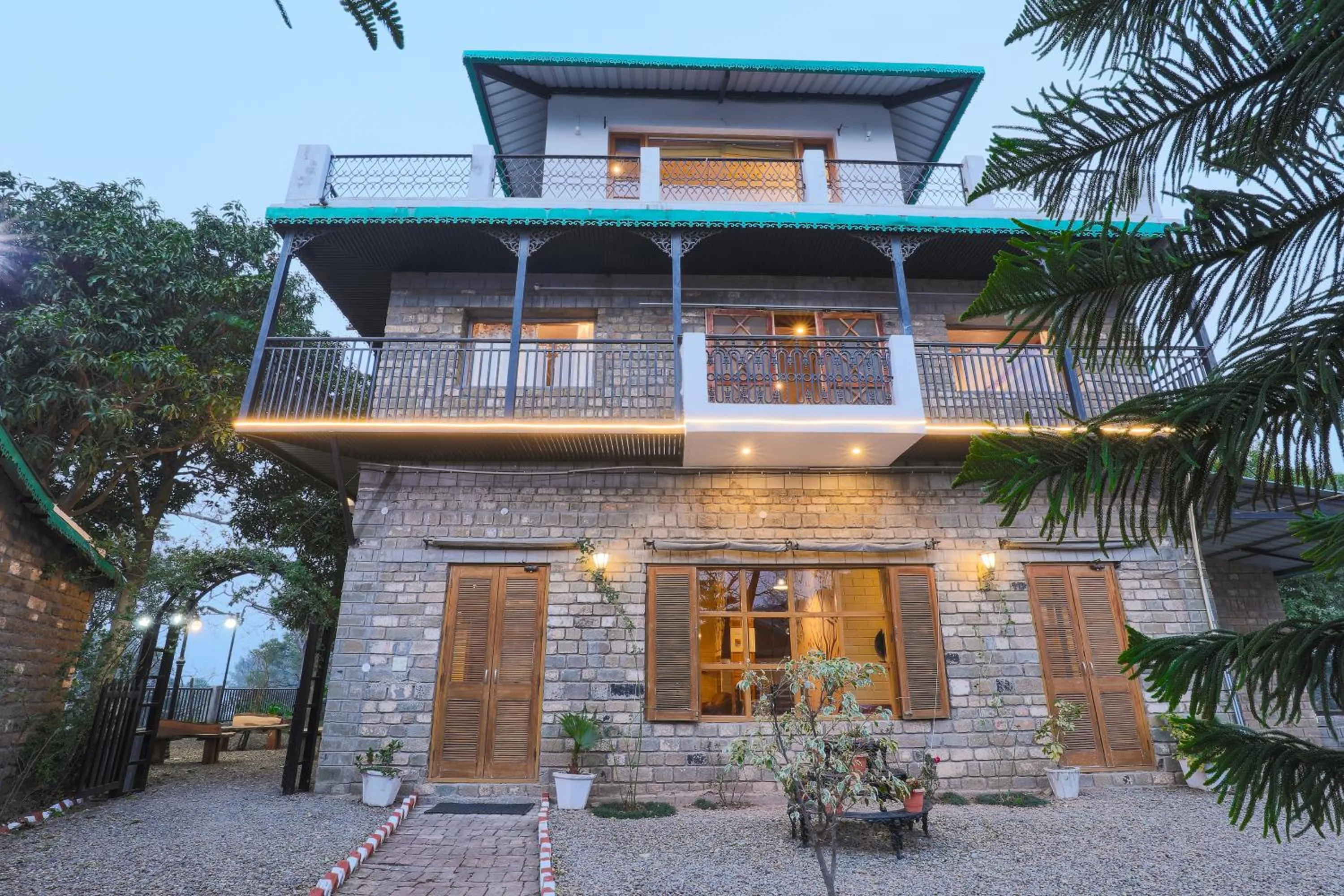 Property building in Seclude Nahan, Bantony Cottage