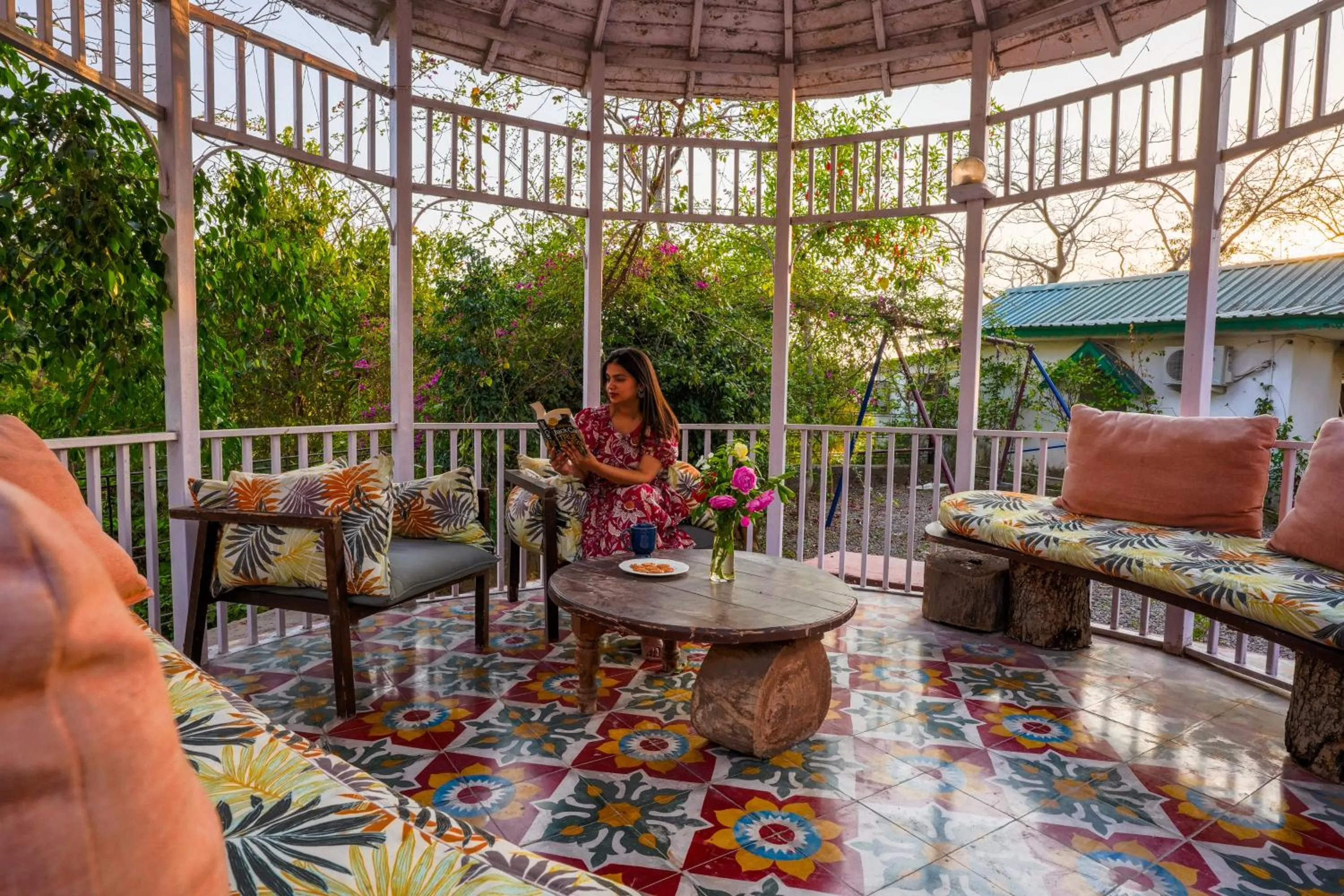 Patio in Seclude Nahan, Bantony Cottage