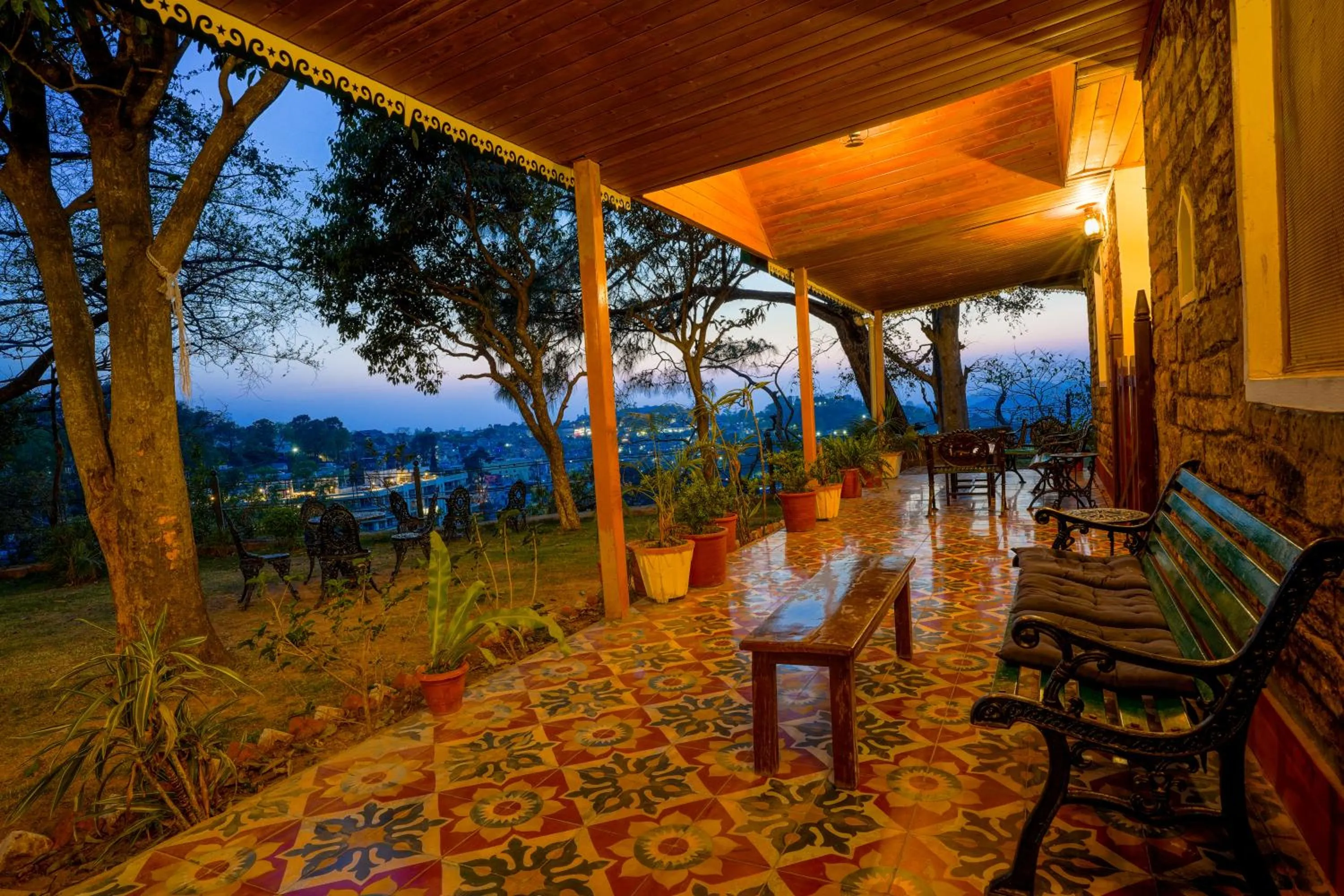 Patio in Seclude Nahan, Bantony Cottage