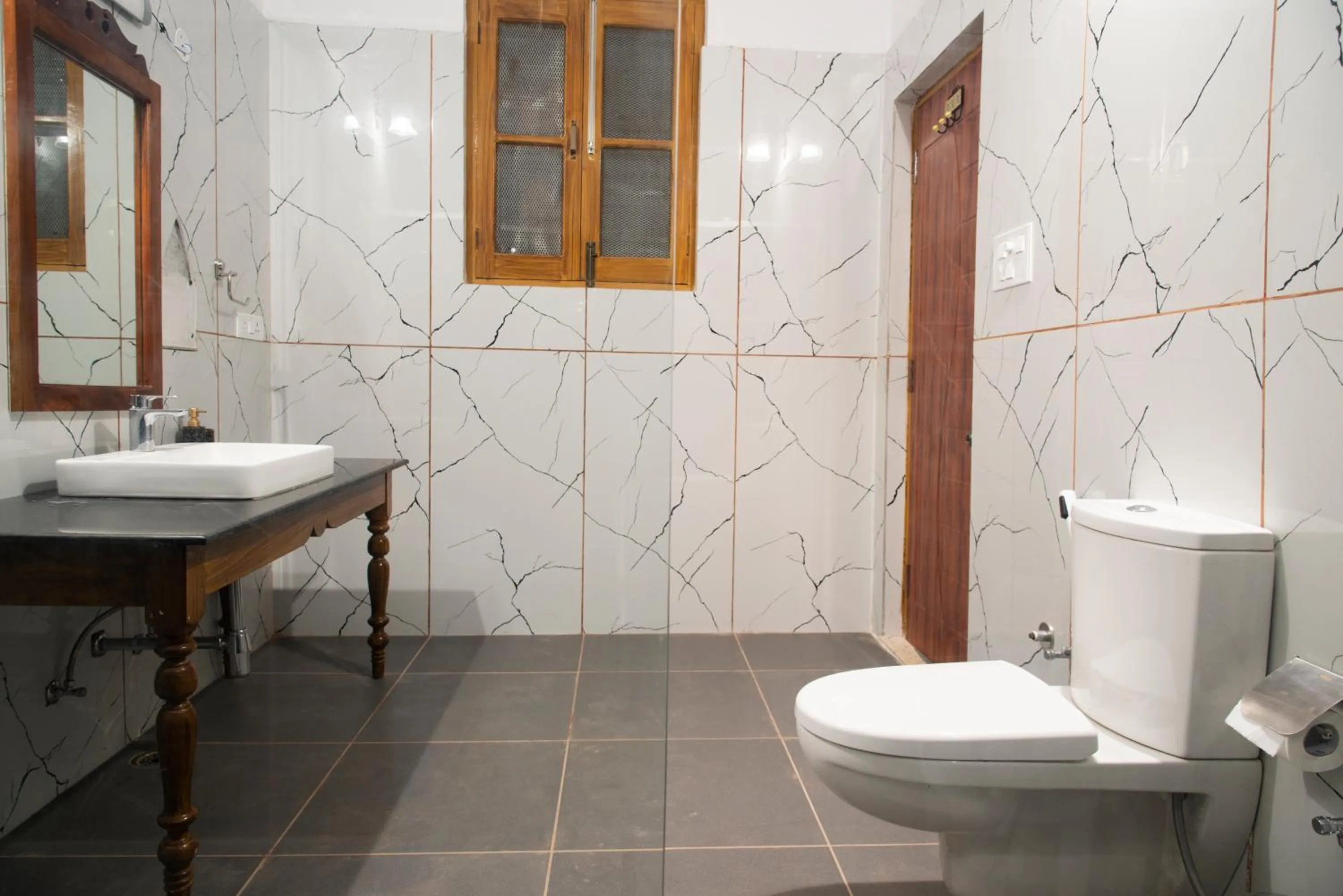 Bathroom in Seclude Nahan, Bantony Cottage