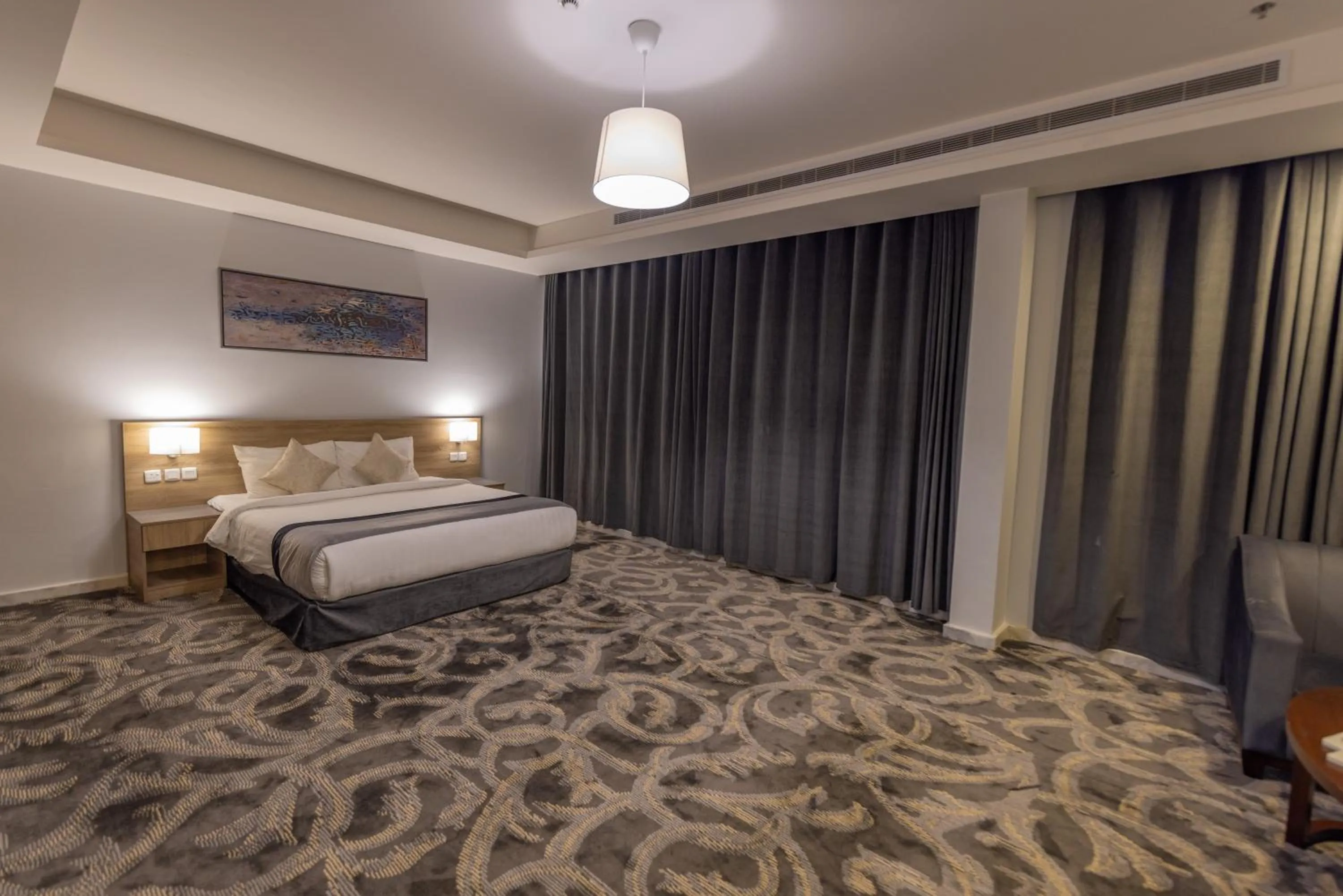 Photo of the whole room, Bed in Laten Suites Al Salim Plaza