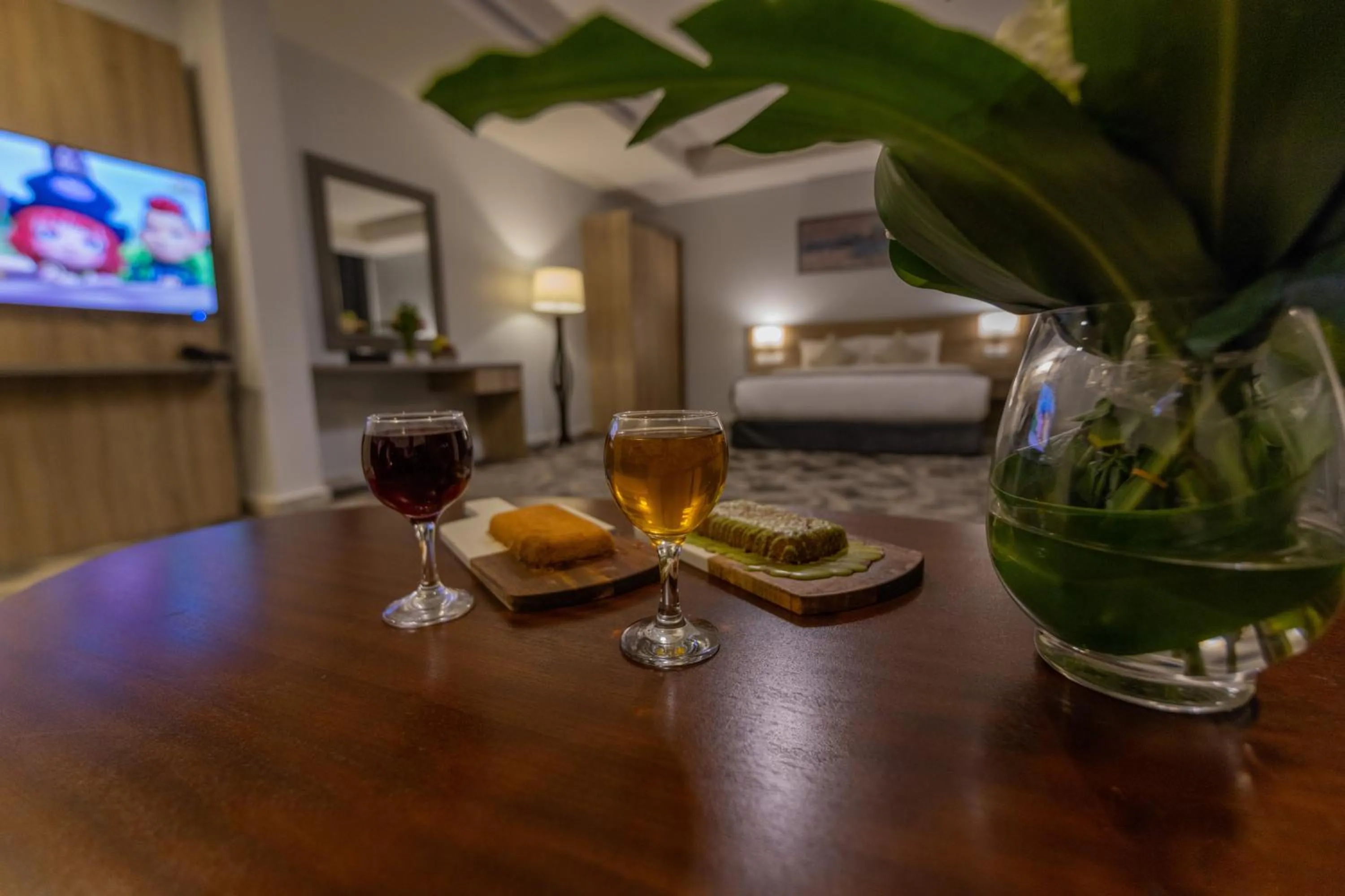 Drinks in Laten Suites Al Salim Plaza