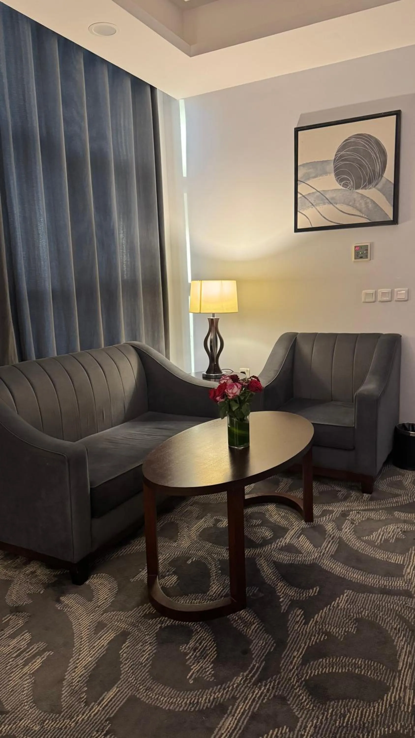 Seating area in Laten Suites Al Salim Plaza