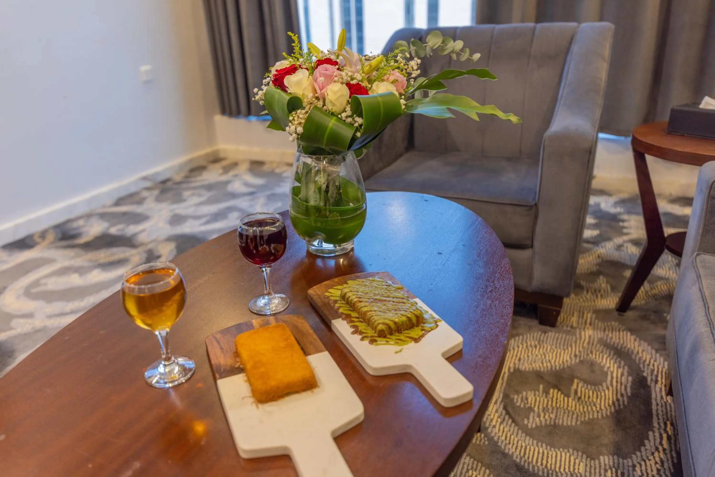 Drinks in Laten Suites Al Salim Plaza