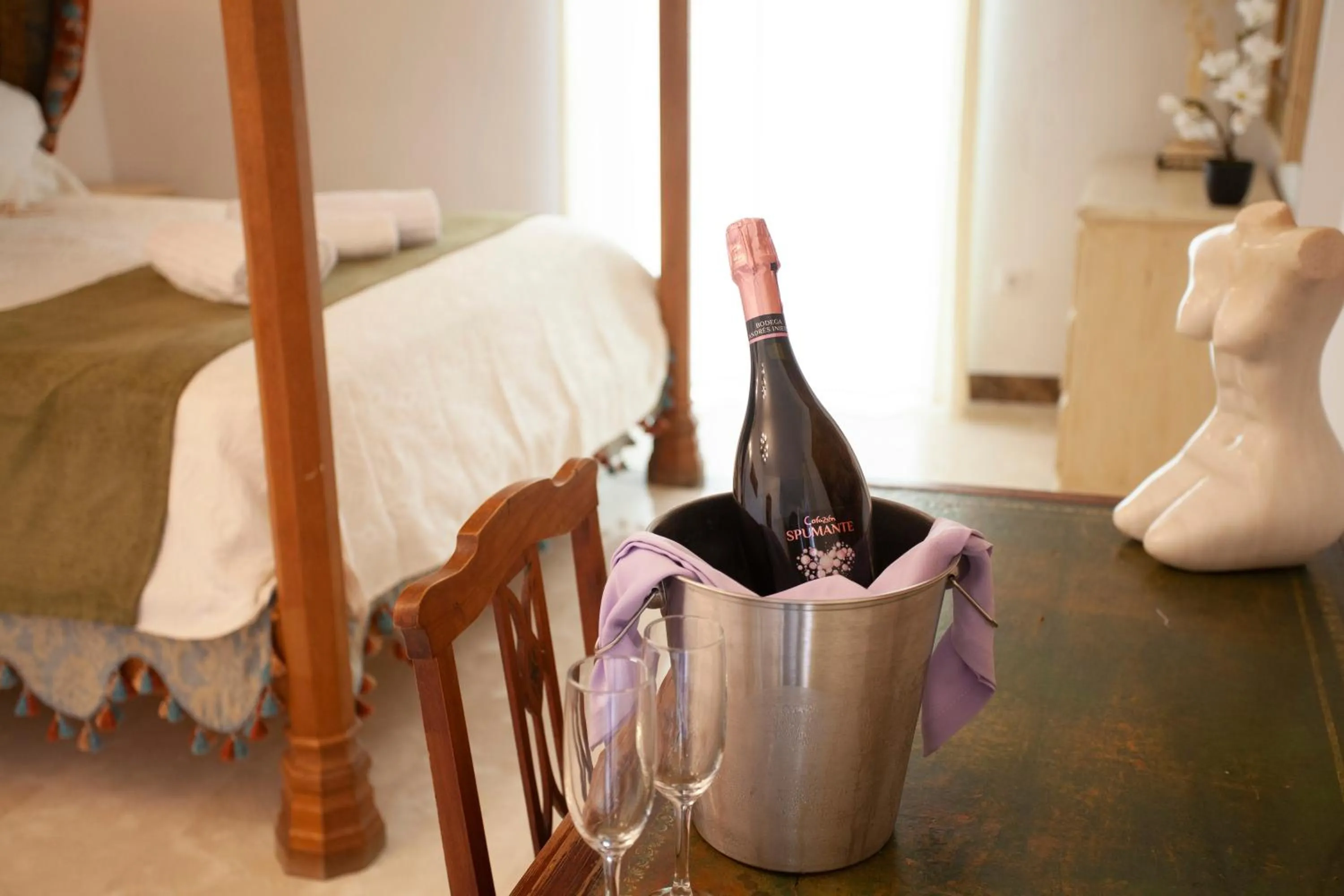 Food and drinks, Bed in El Palacete de Cuevas