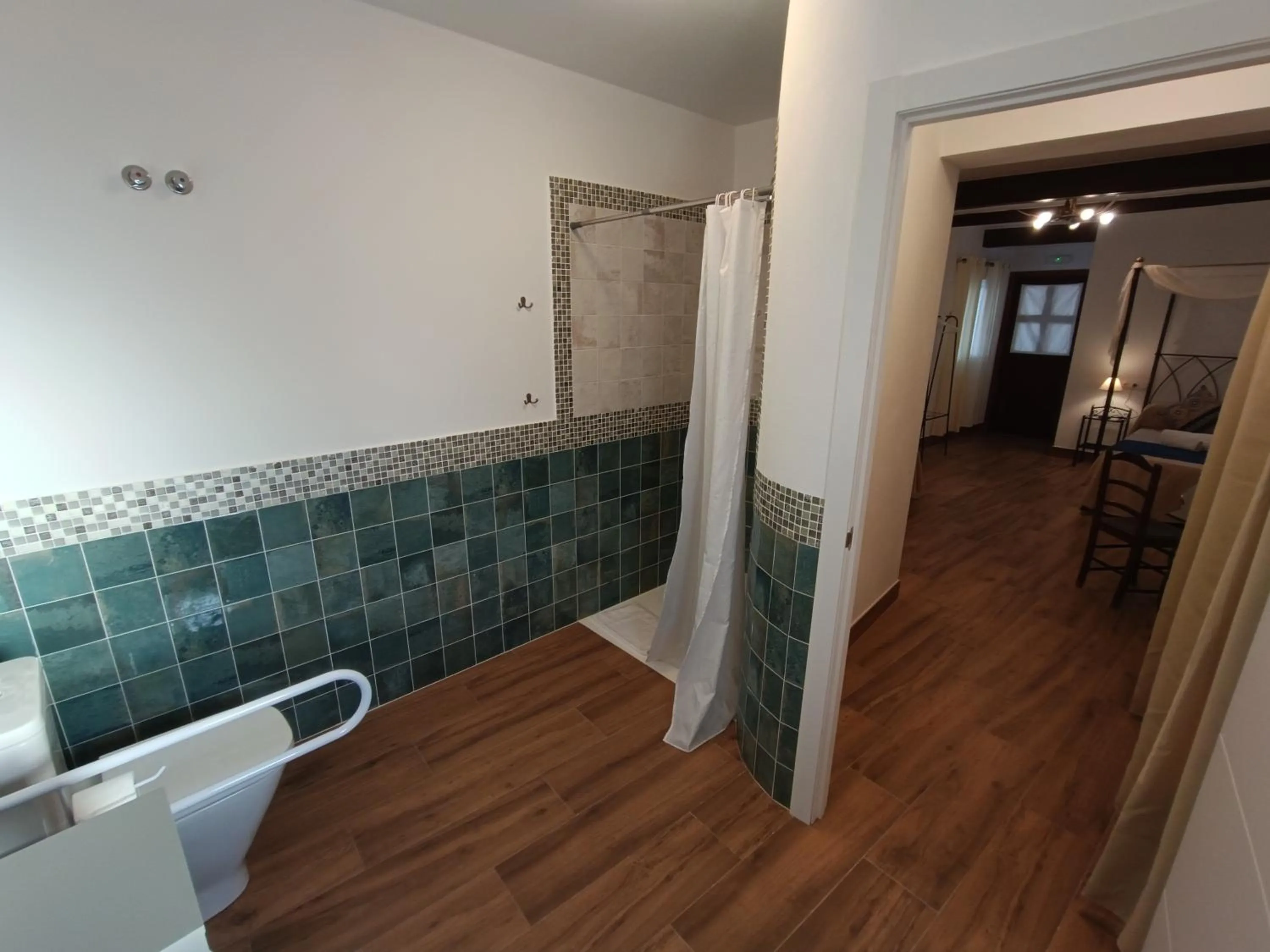 Shower in El Palacete de Cuevas