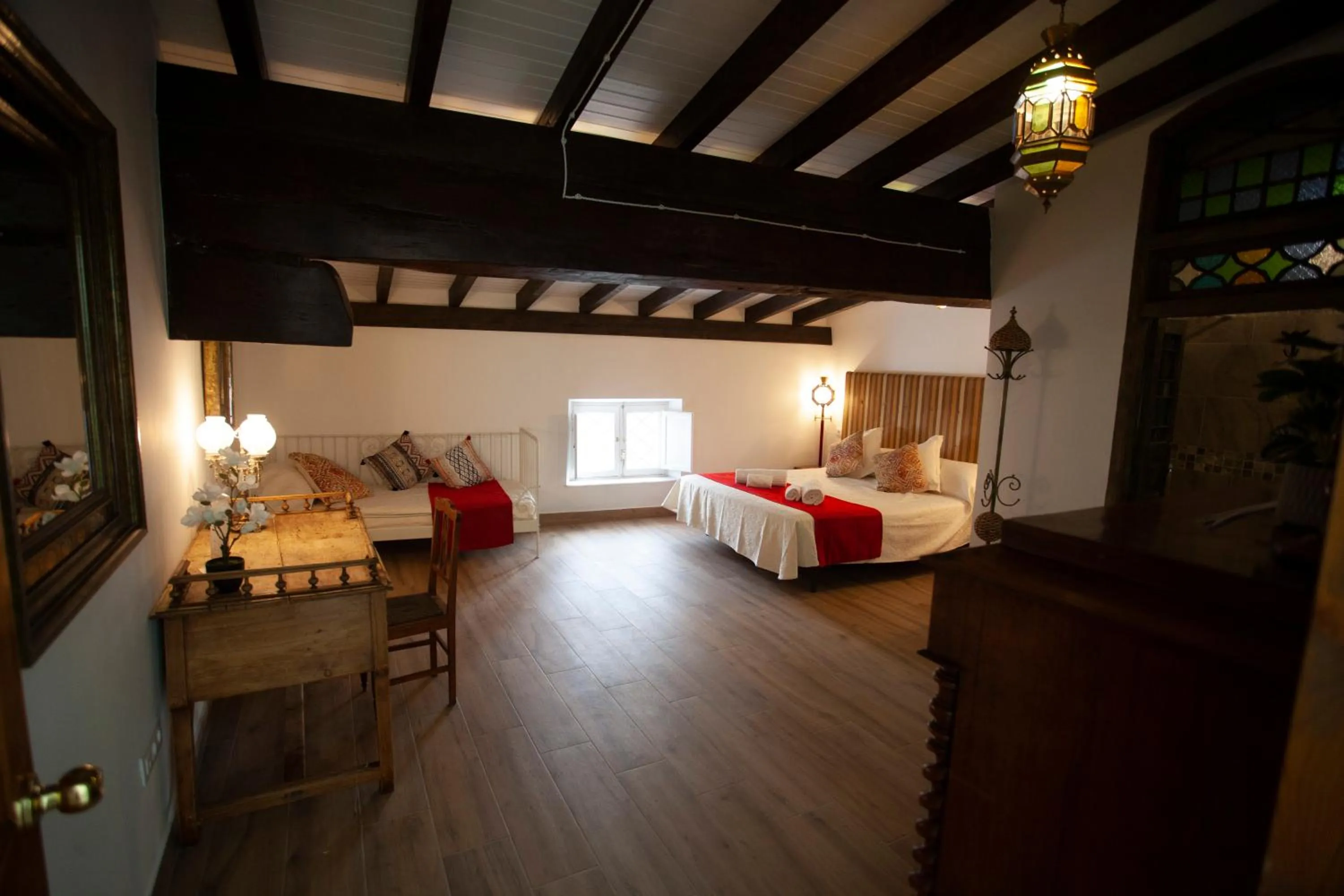 Photo of the whole room, Bed in El Palacete de Cuevas