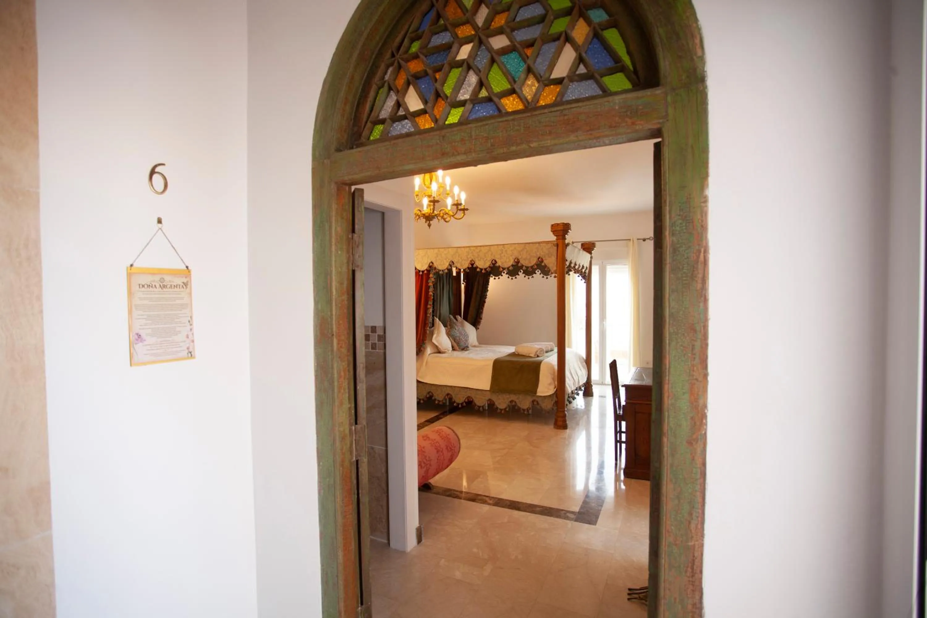 Photo of the whole room, Bed in El Palacete de Cuevas