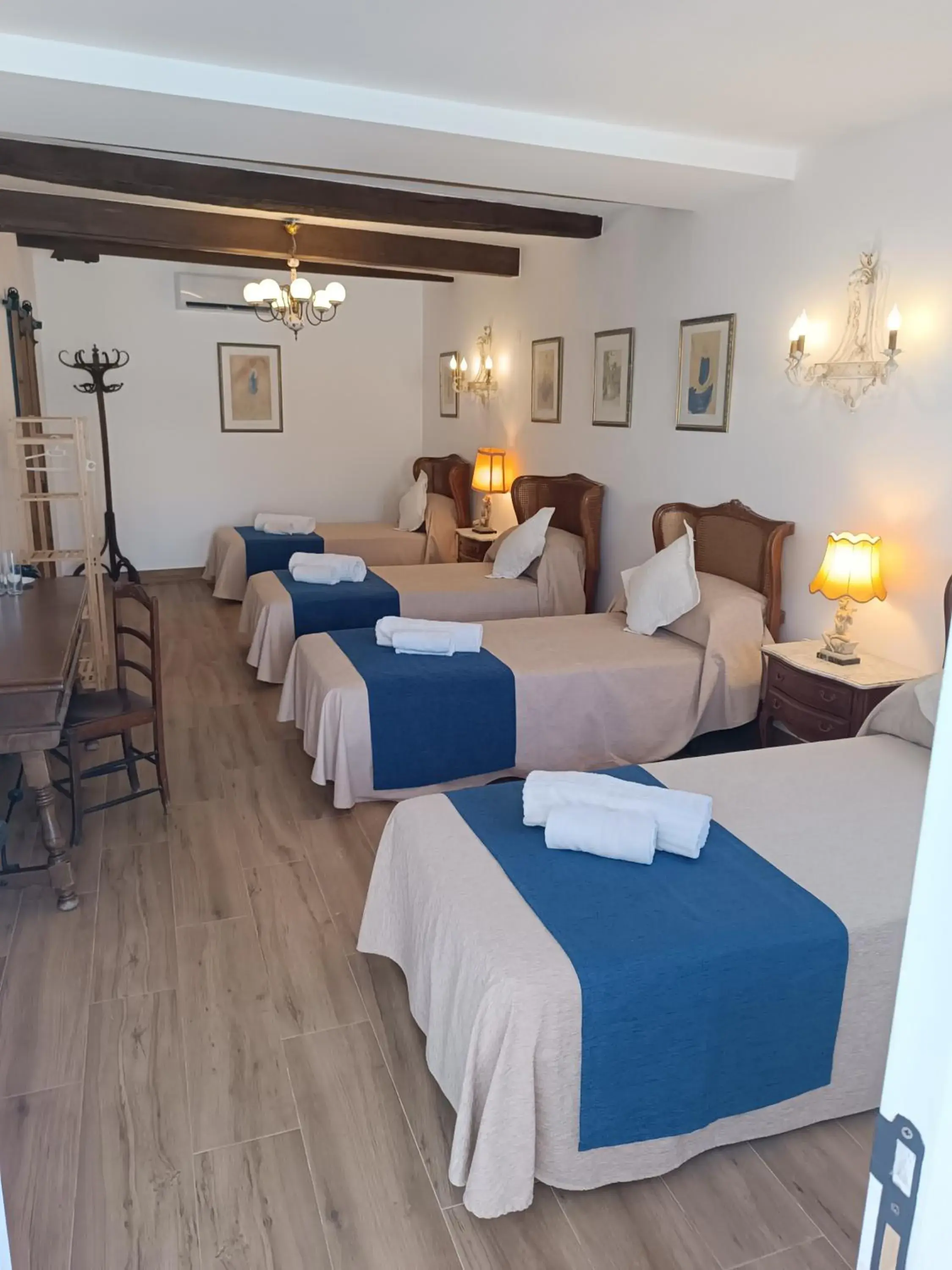 El Palacete de Cuevas El Palacete de Cuevas