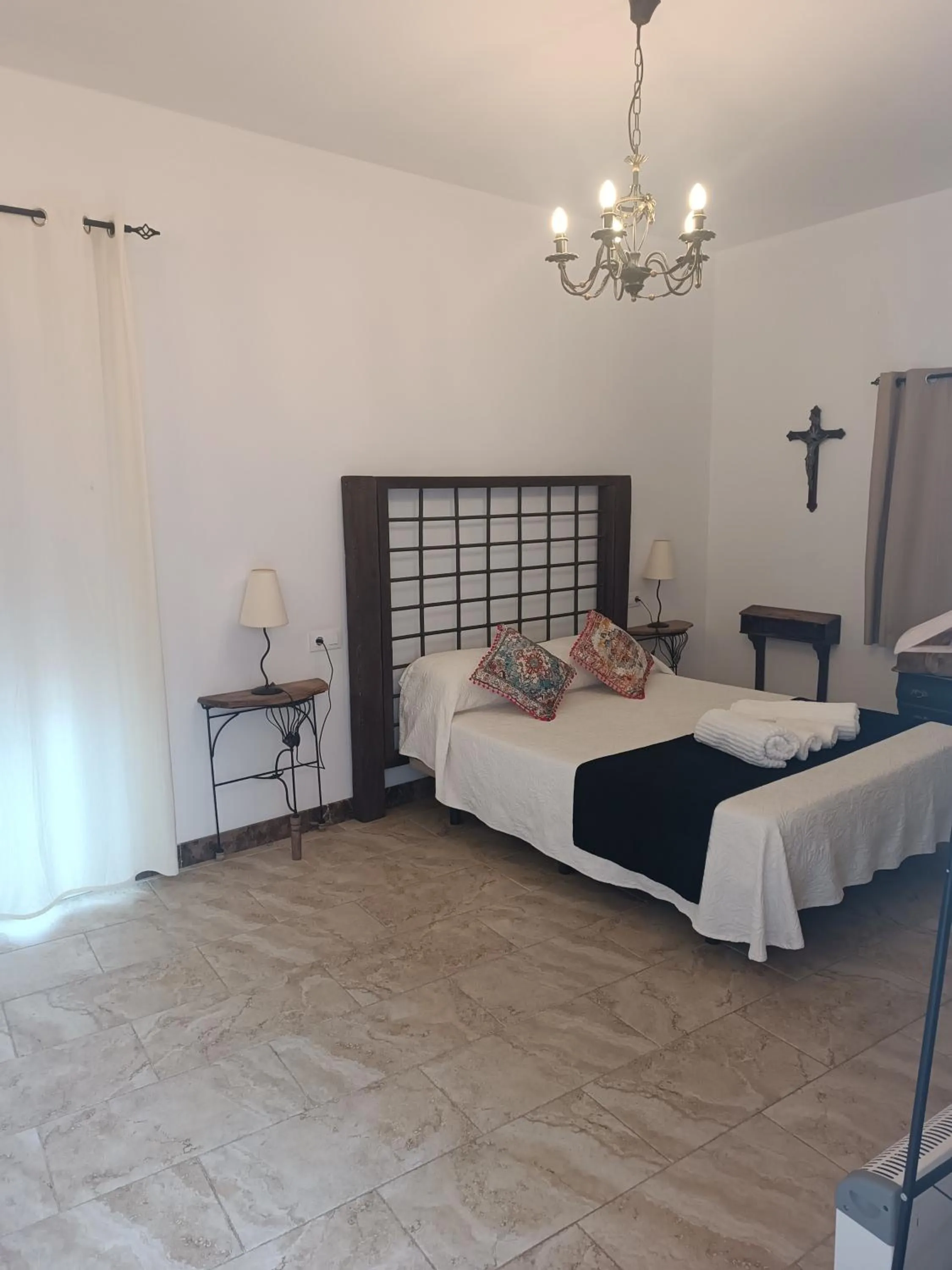 Photo of the whole room, Bed in El Palacete de Cuevas