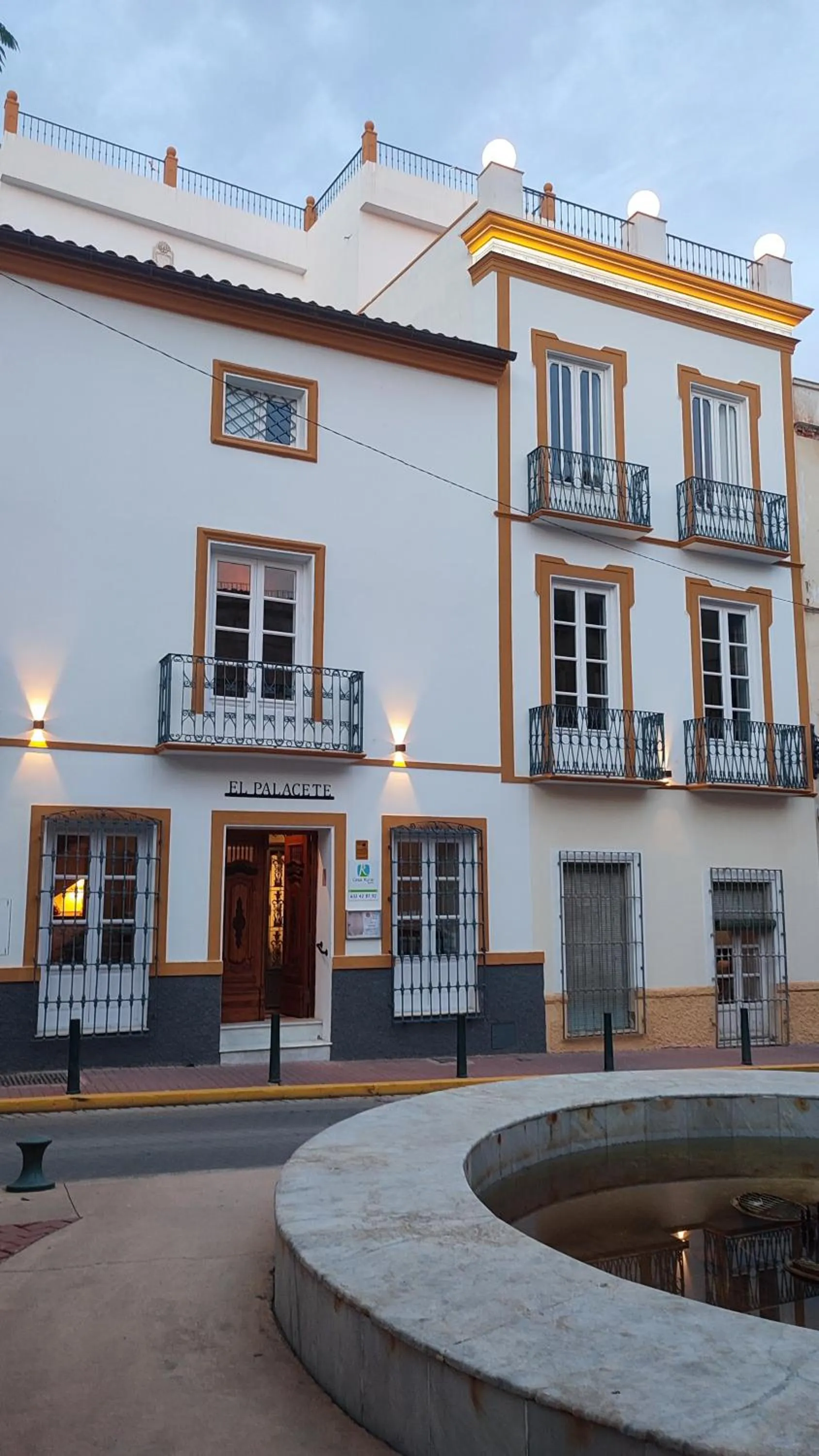 Facade/entrance in El Palacete de Cuevas