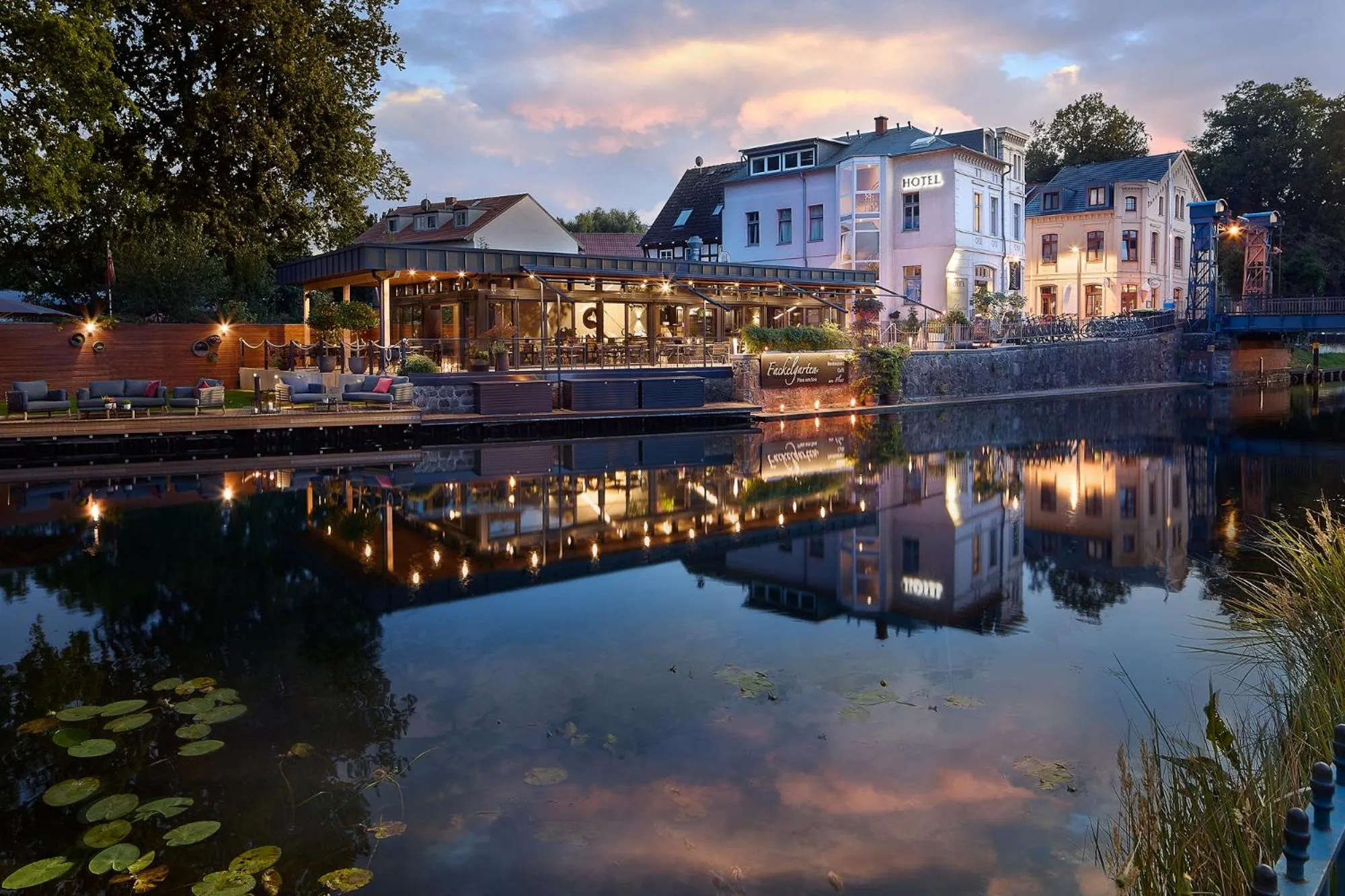 Property building in Hotel & Restaurant Fackelgarten Plau am See