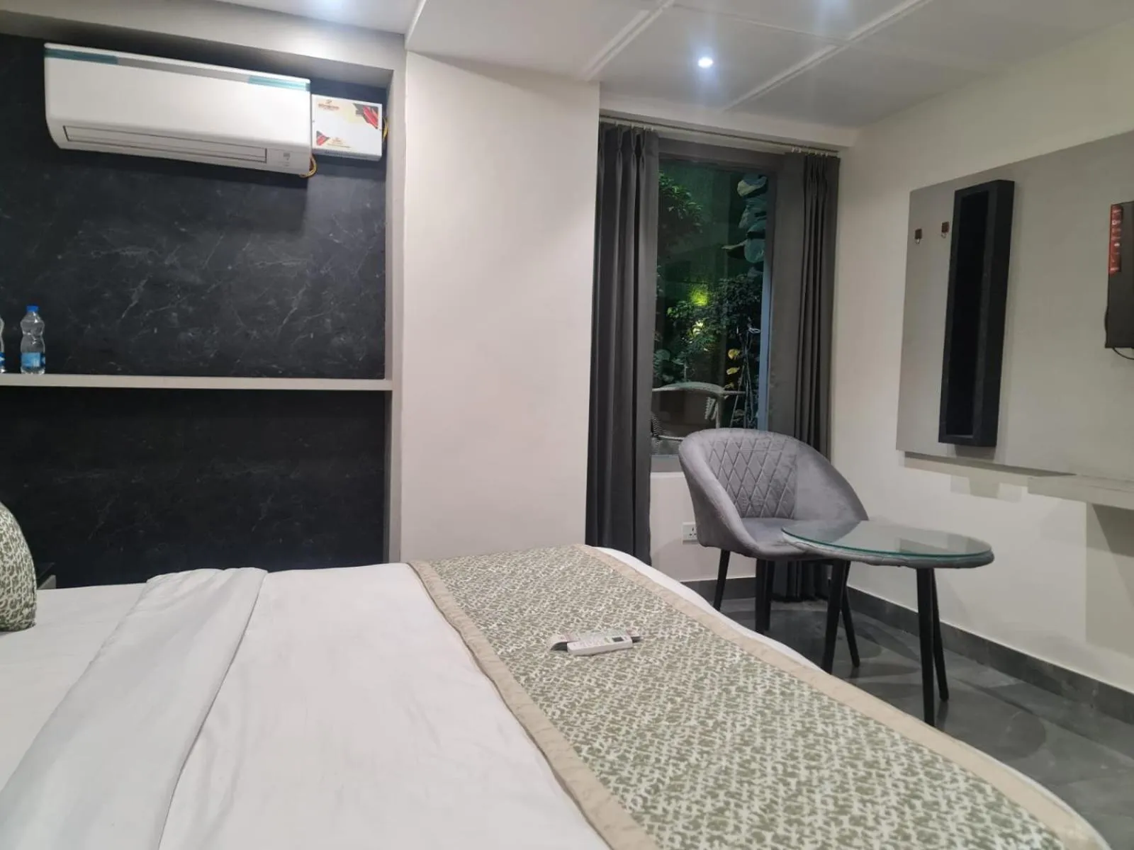 View (from property/room), Bed in City View With Garden -5 Mins Walk From GOLDEN TEMPLE