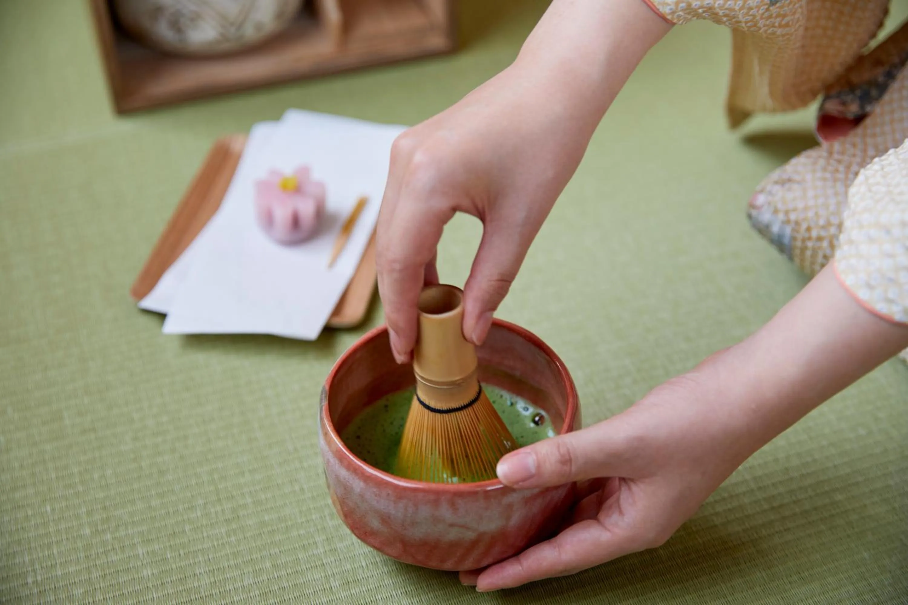 Living room in 古今 天下茶屋 with a private parking lot and a half open-air bath and direct to KIX