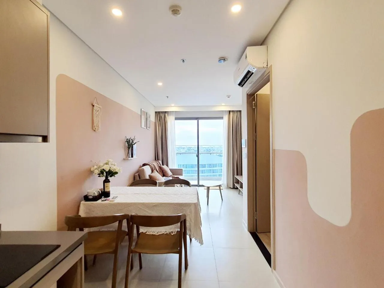 TV and multimedia in Ken's House -The Sóng Condotel Vũng Tàu