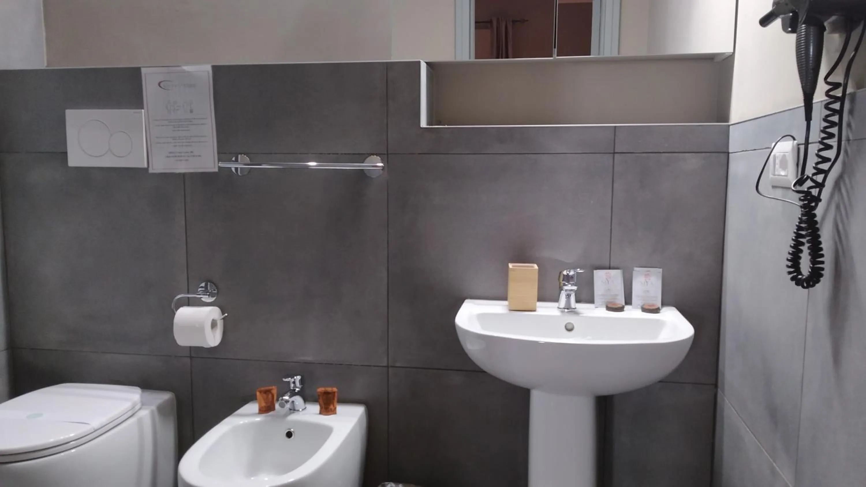 Shower in Cconforthotels R&B Suite&Chic