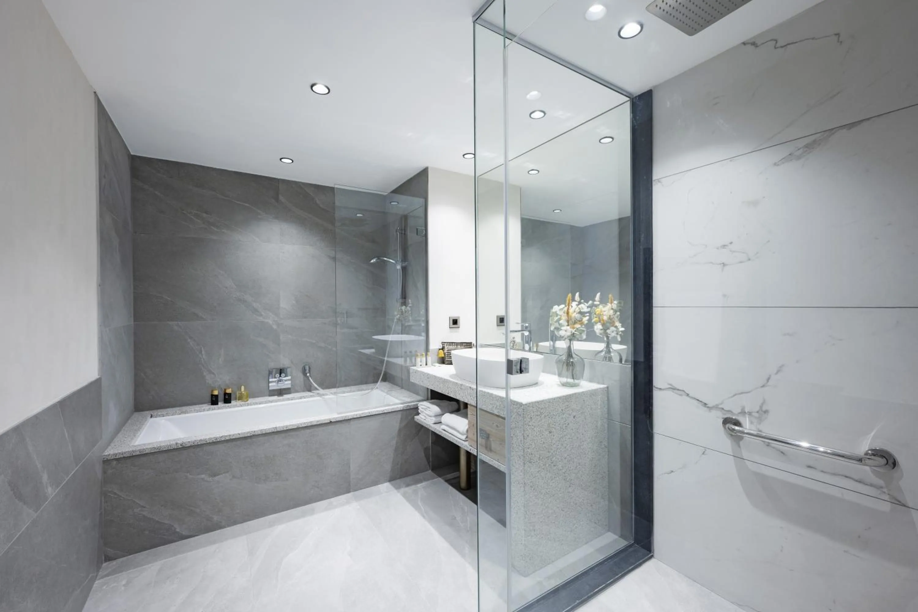 Bathroom in MGM Hôtels & Résidences - Résidence Chalets de Joy