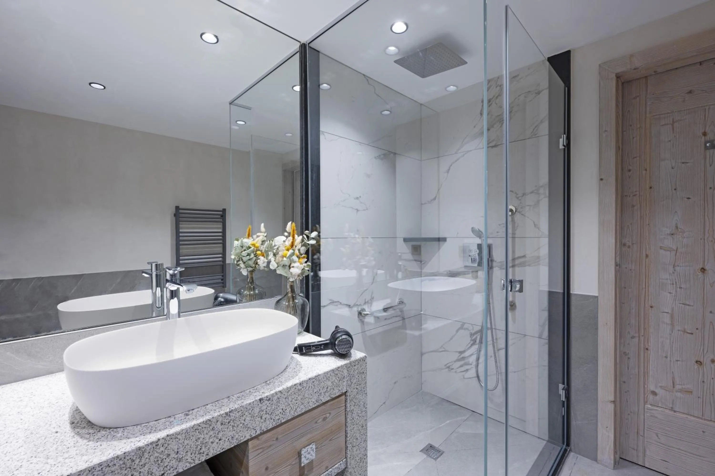 Shower in MGM Hôtels & Résidences - Résidence Chalets de Joy