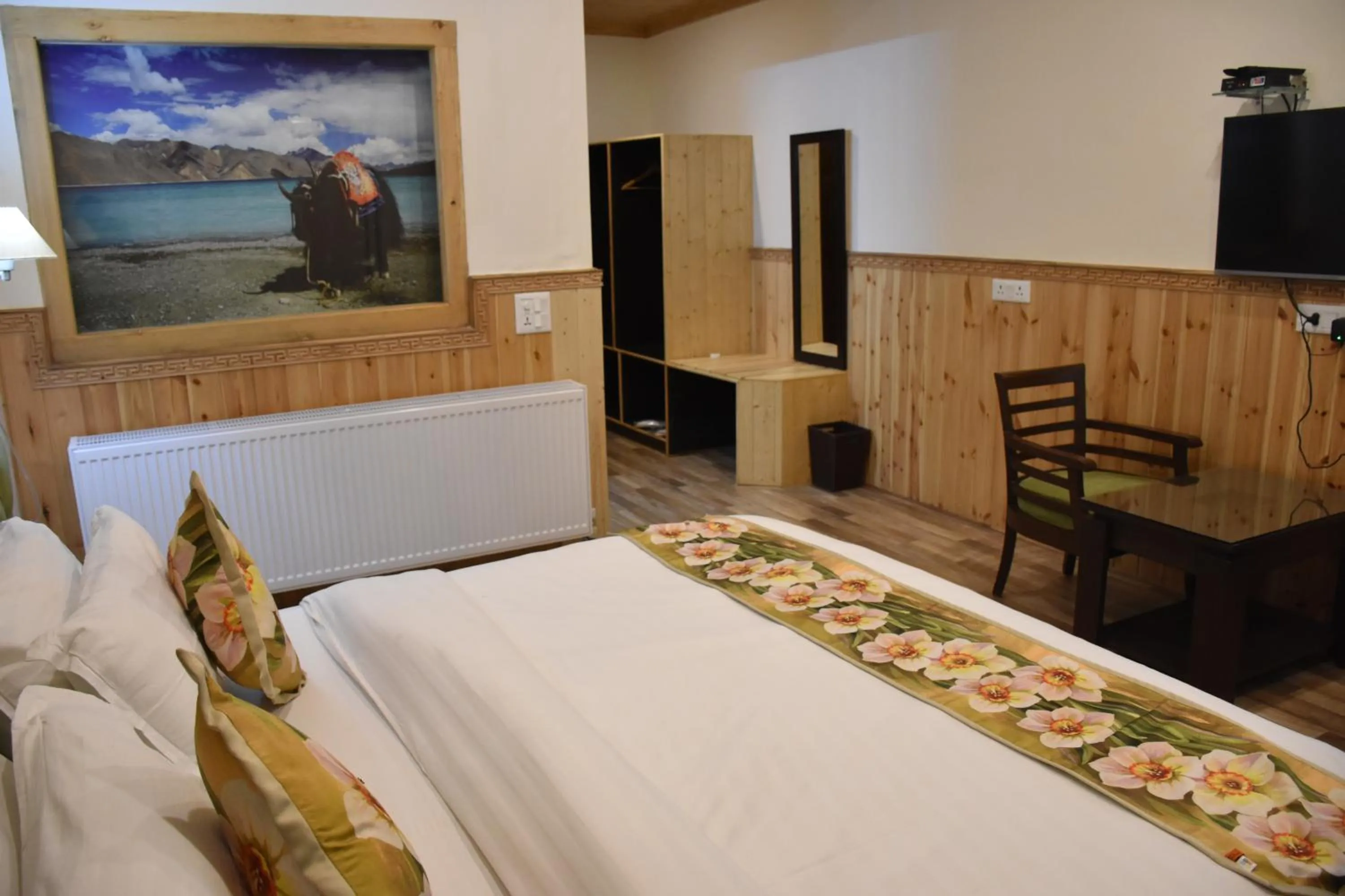 Bedroom, Bed in HOTEL CHANTSA