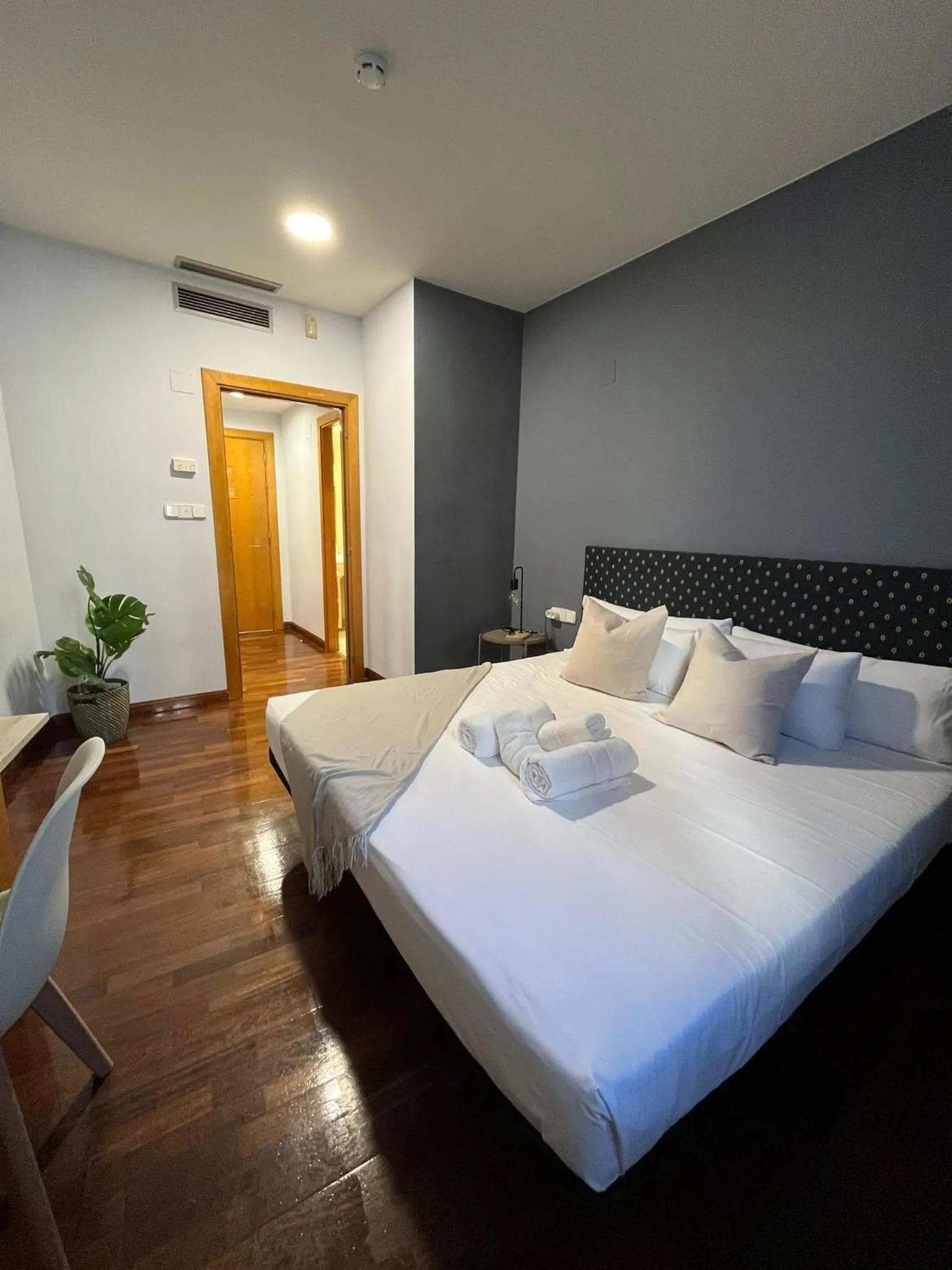 Bed in VTZ The Orus Factory Hotel - Parking Muy Económico